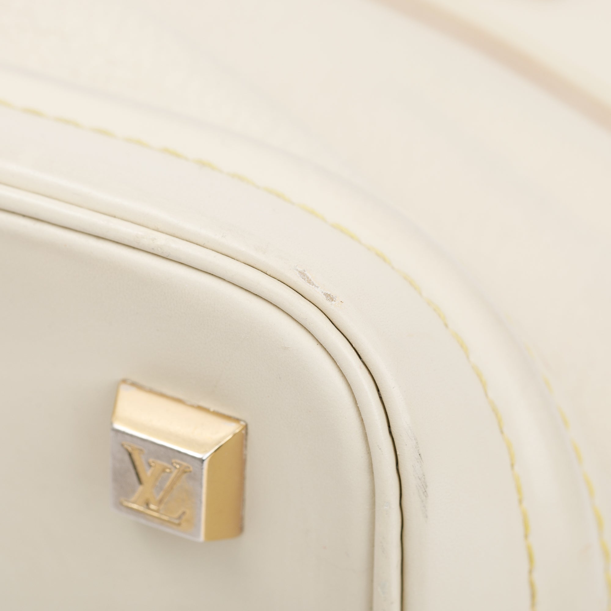 Louis Vuitton White Goatskin Leather Suhali Lockit Bag