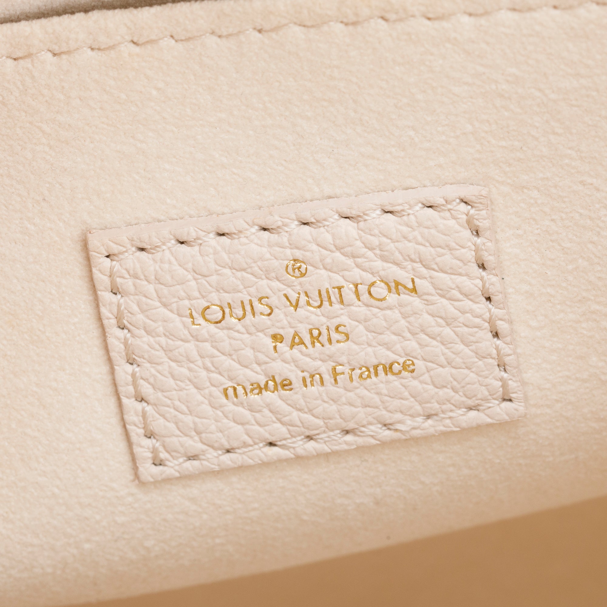 Louis Vuitton White Leather Lock & Go Handle Bag w/ Receipt & Strap