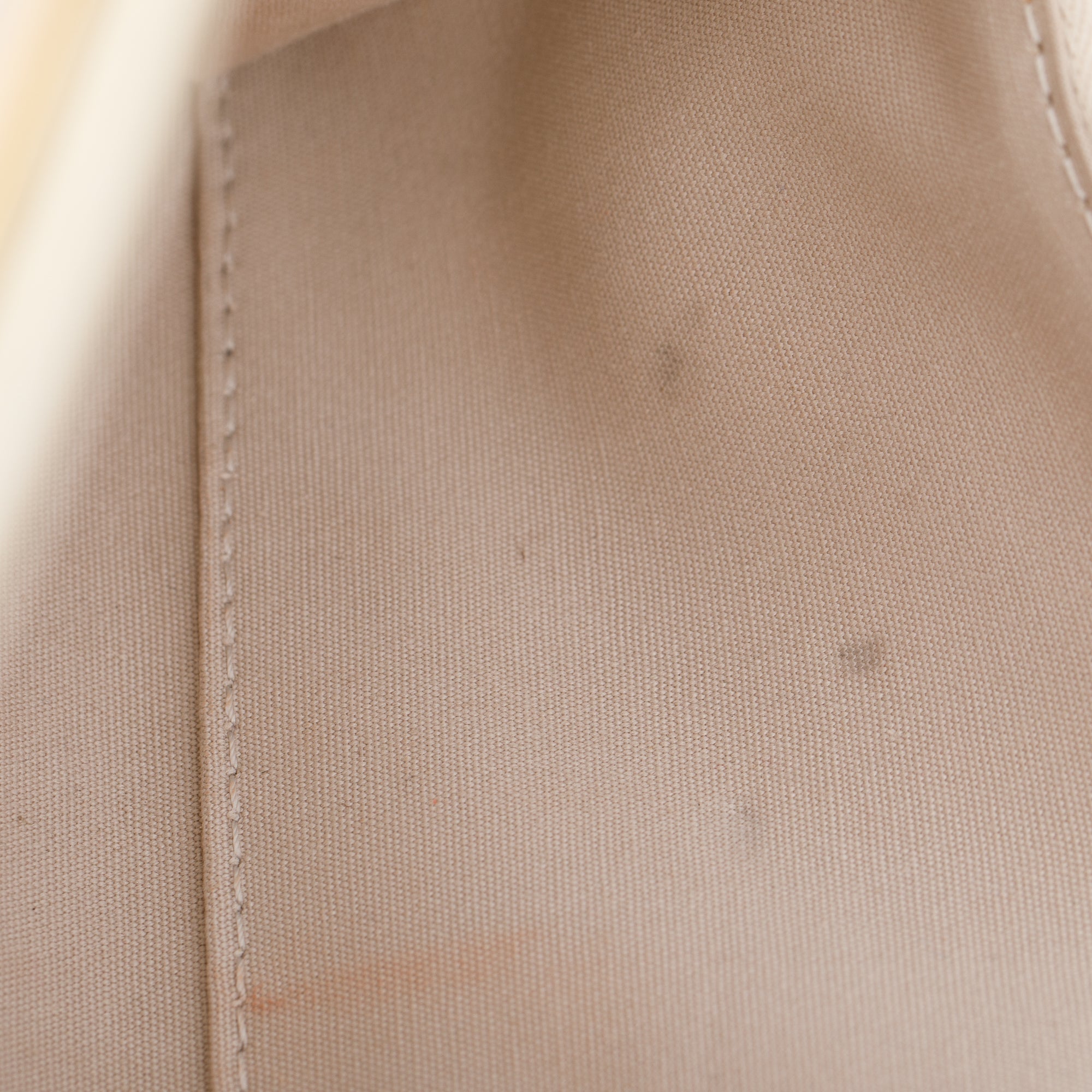 Louis Vuitton White Monogram Vernis Leather Sunset Boulevard Clutch w/ Box