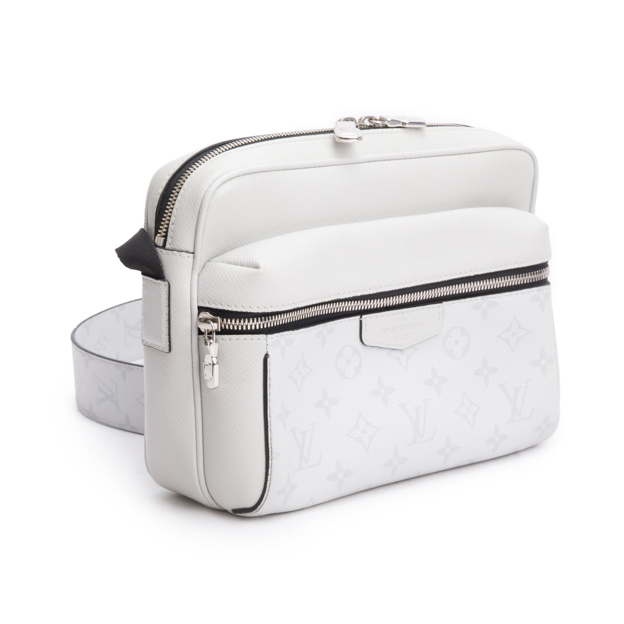 Louis Vuitton White Taigarama Outdoor Messenger Bag