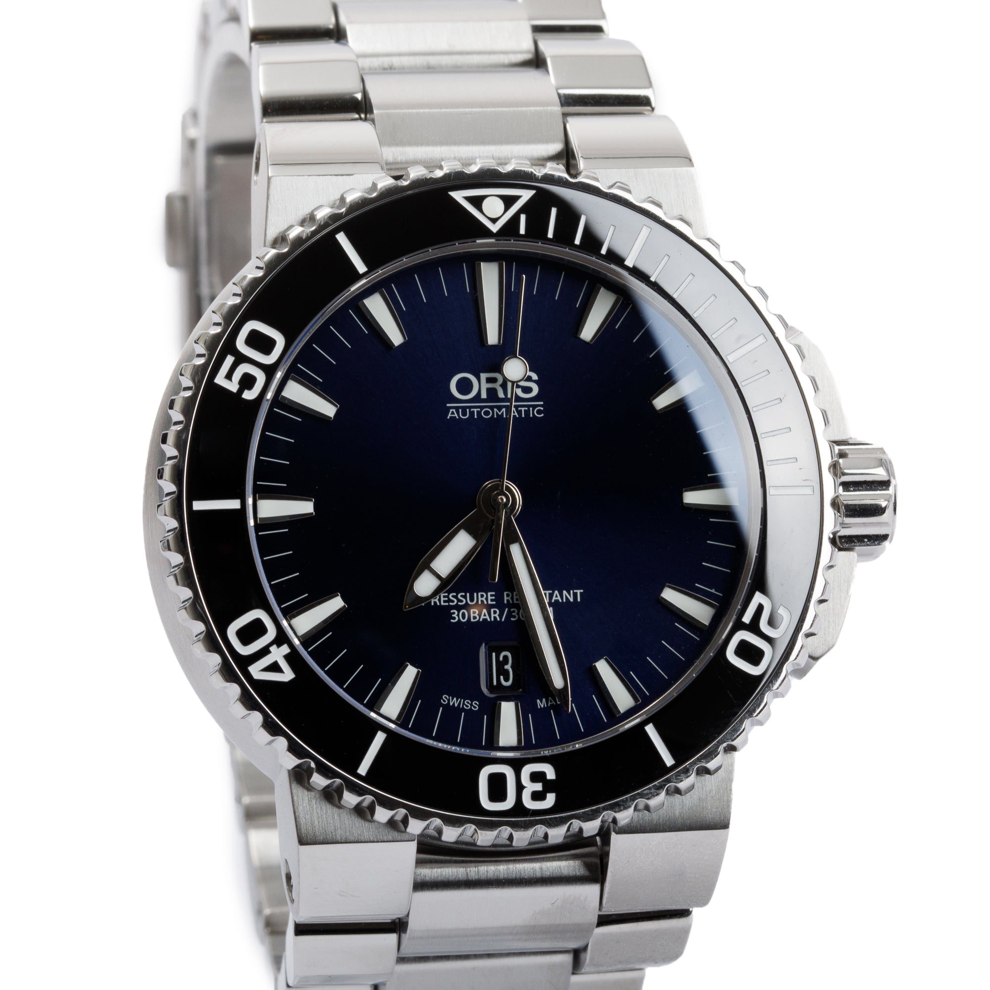Oris Stainless Steel Diver Aquis 43.5 MM Automatic Watch w/ Card