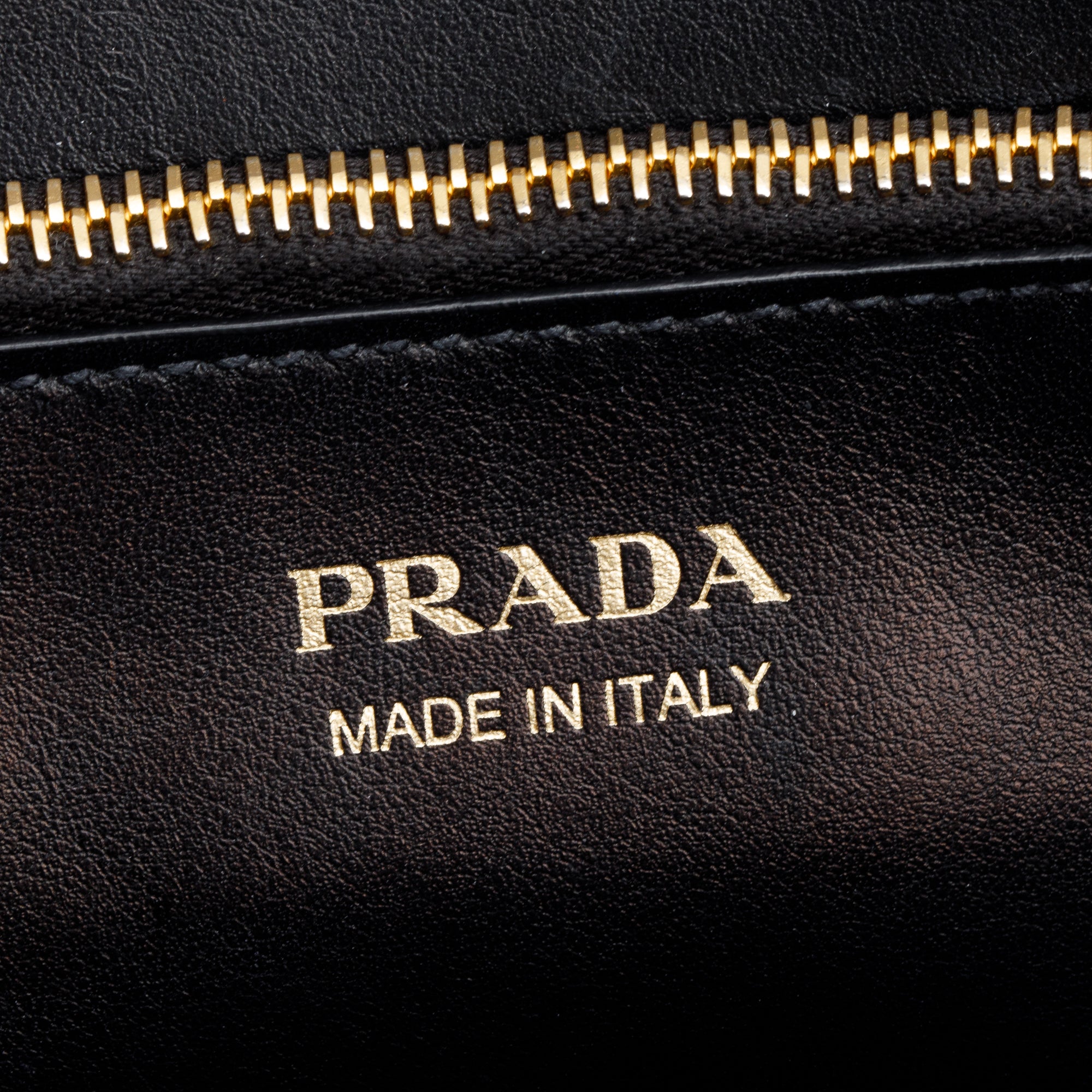 Prada Black Saffiano Cuir Medium Monochrome Top Handle Tote w/ Strap & Authenticity Card