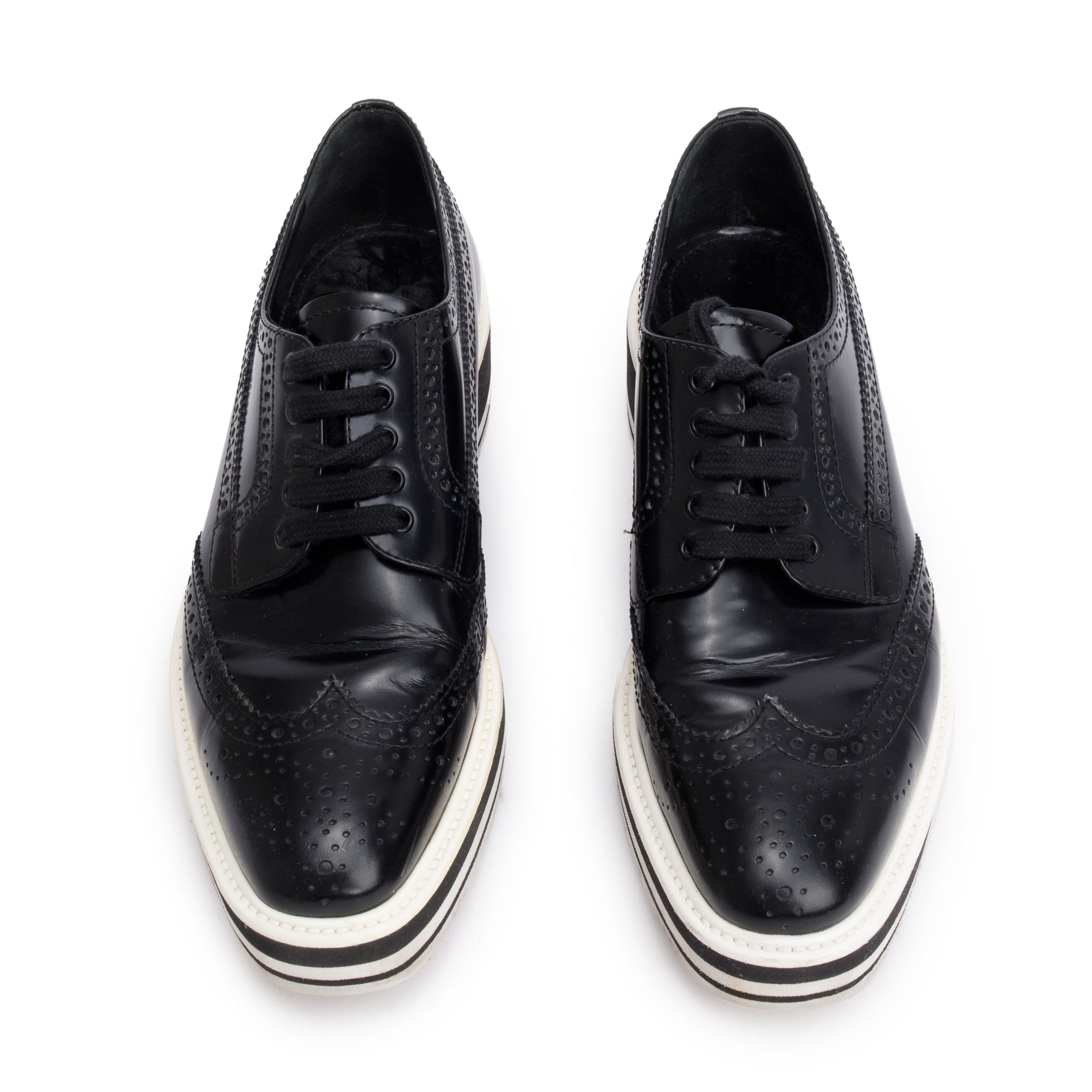 Prada Black Spazzolato Leather Eyelet Trim Laced Oxford Shoes