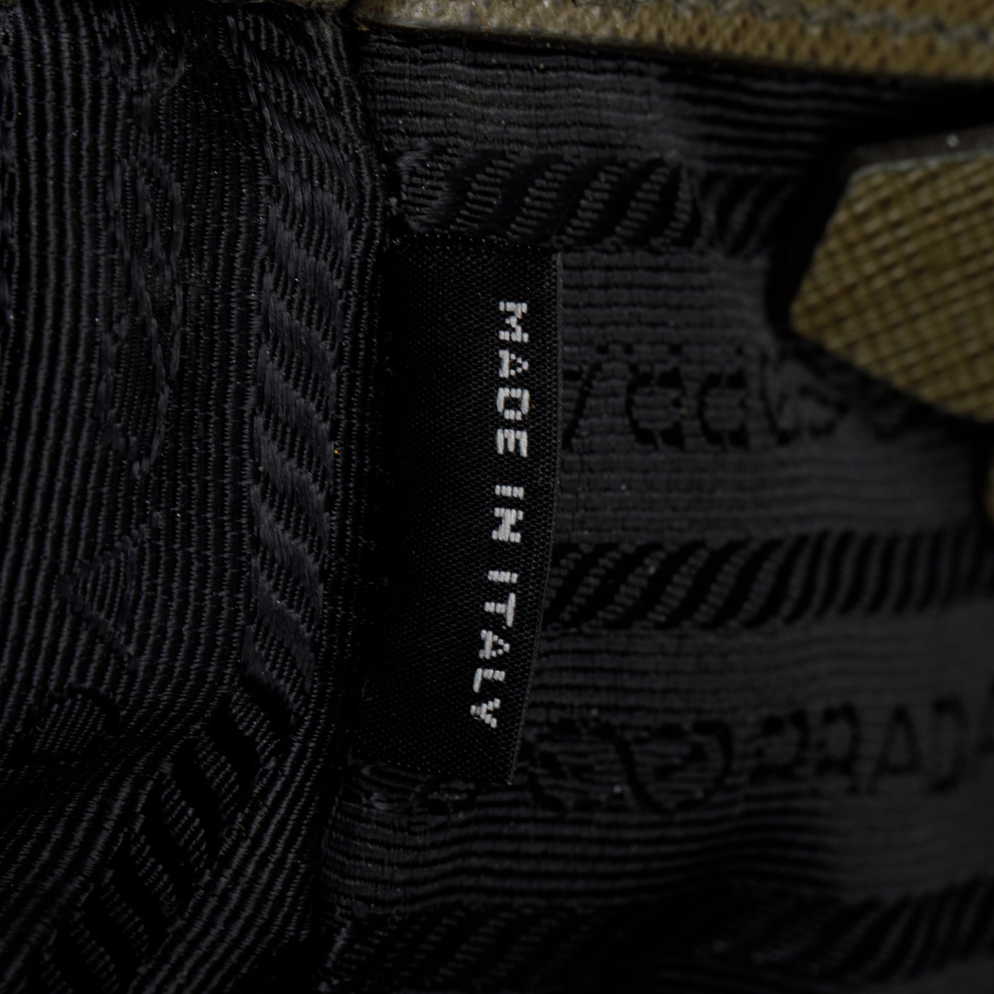 Prada Olive Green Saffiano Lux Large Double Zip Galleria Tote w/ Strap