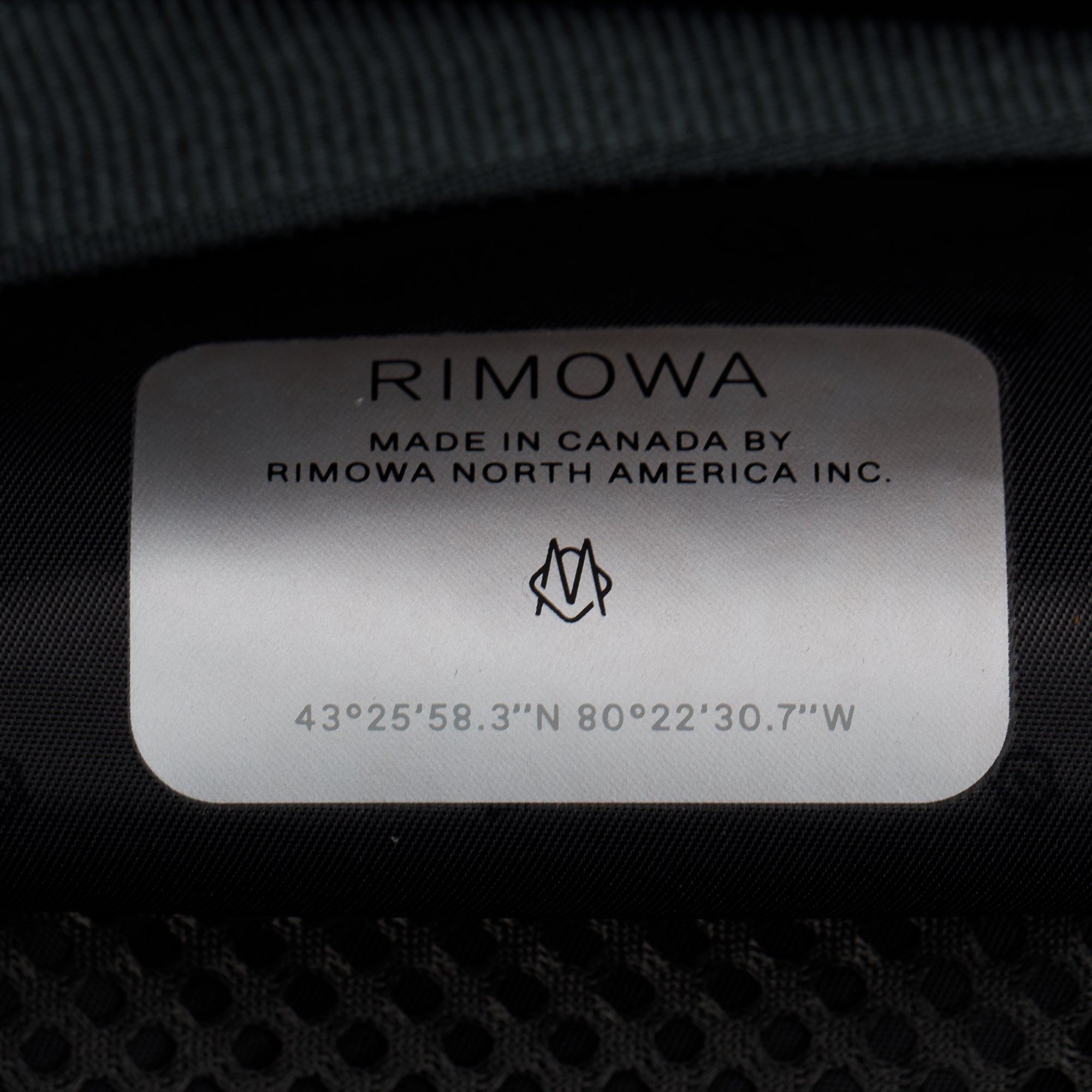 RIMOWA Pink Glossy Polycarbonate Essential Multi-wheel Check-In M Luggage