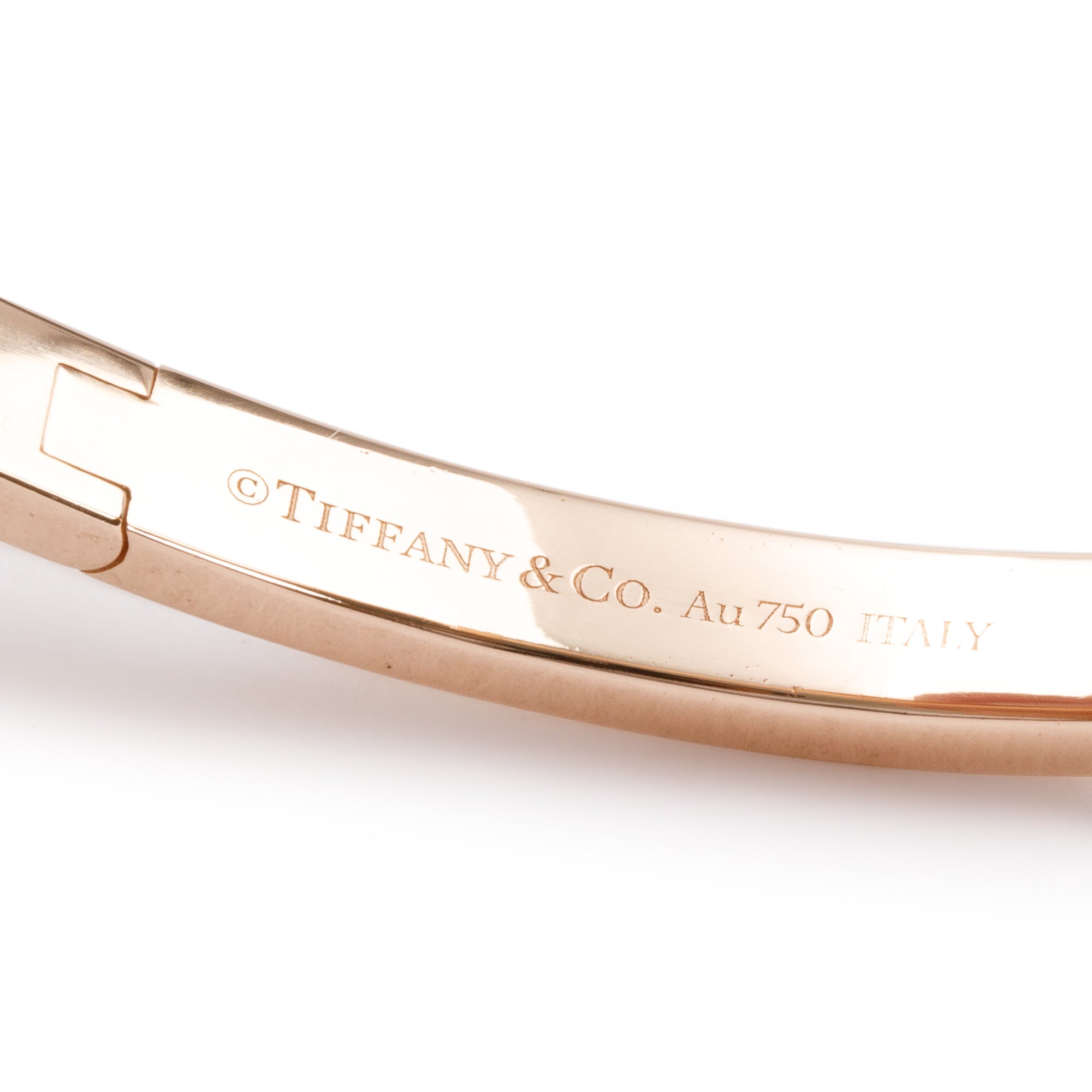 Tiffany & Co. 18k Rose Gold T T1 Wide Hinged Bangle – OLIVER'S