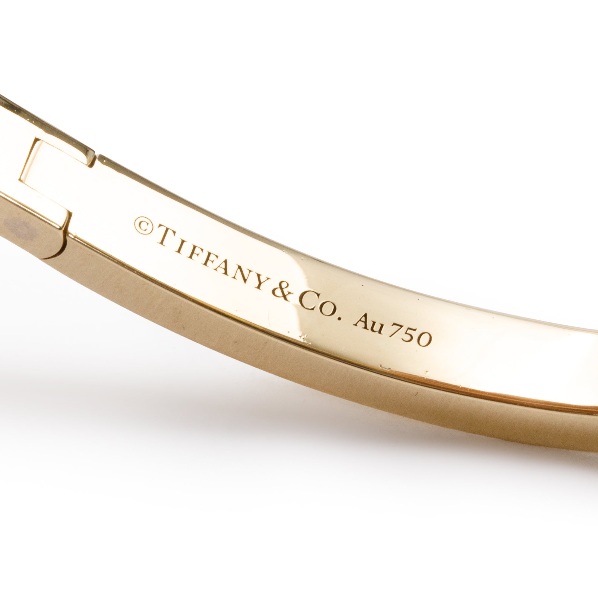 Tiffany & Co. 18k Yellow Gold T T1 Wide Hinged Bangle w/ Box