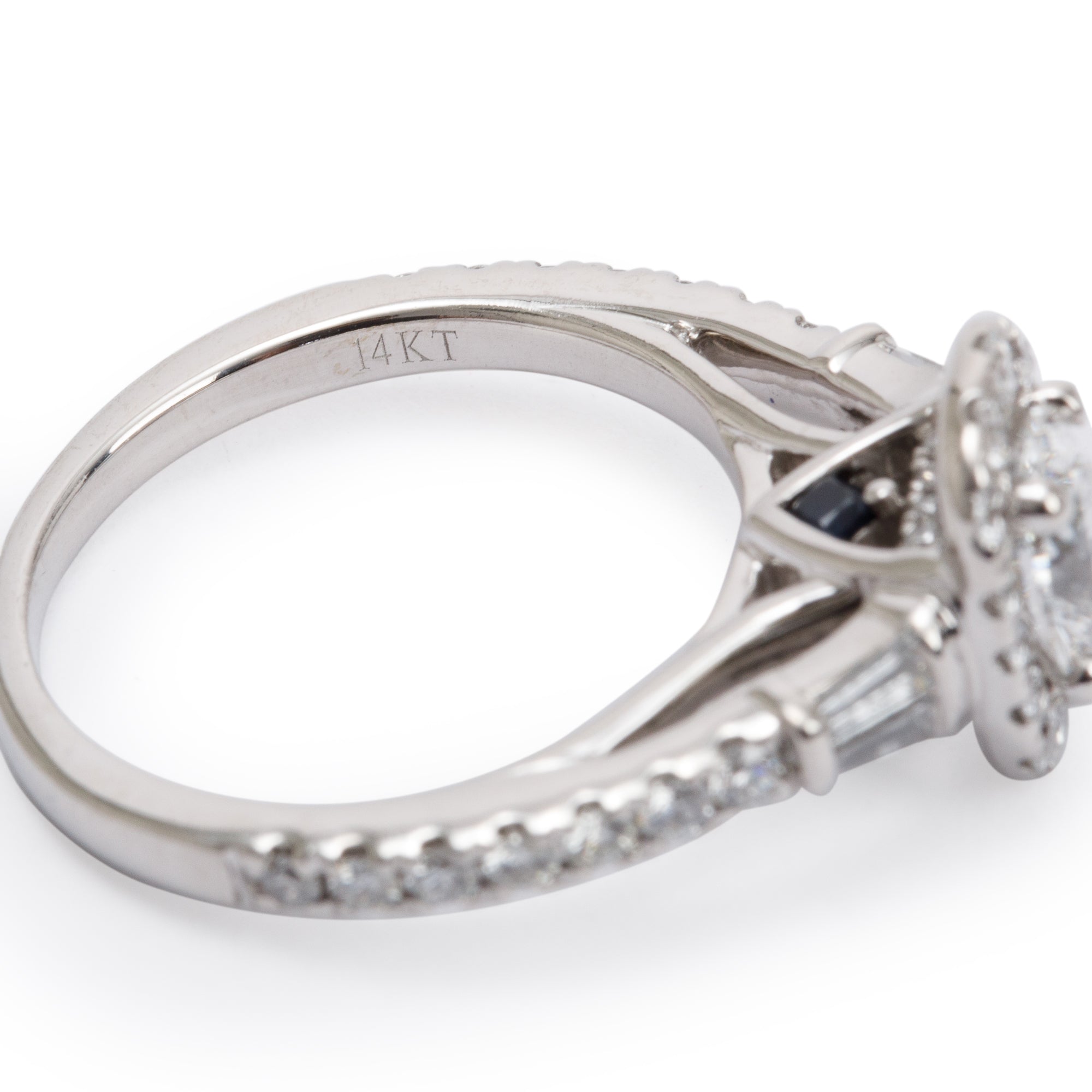 Vera Wang 14k White Gold Love Oval Shaped Diamond Engagement Ring, Size 4