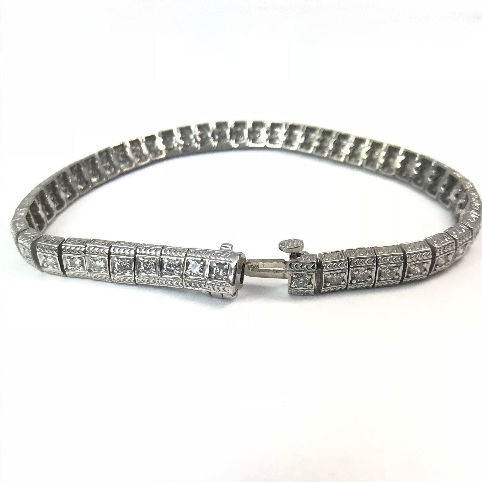14 Karat White Gold Diamond Tennis Bracelet