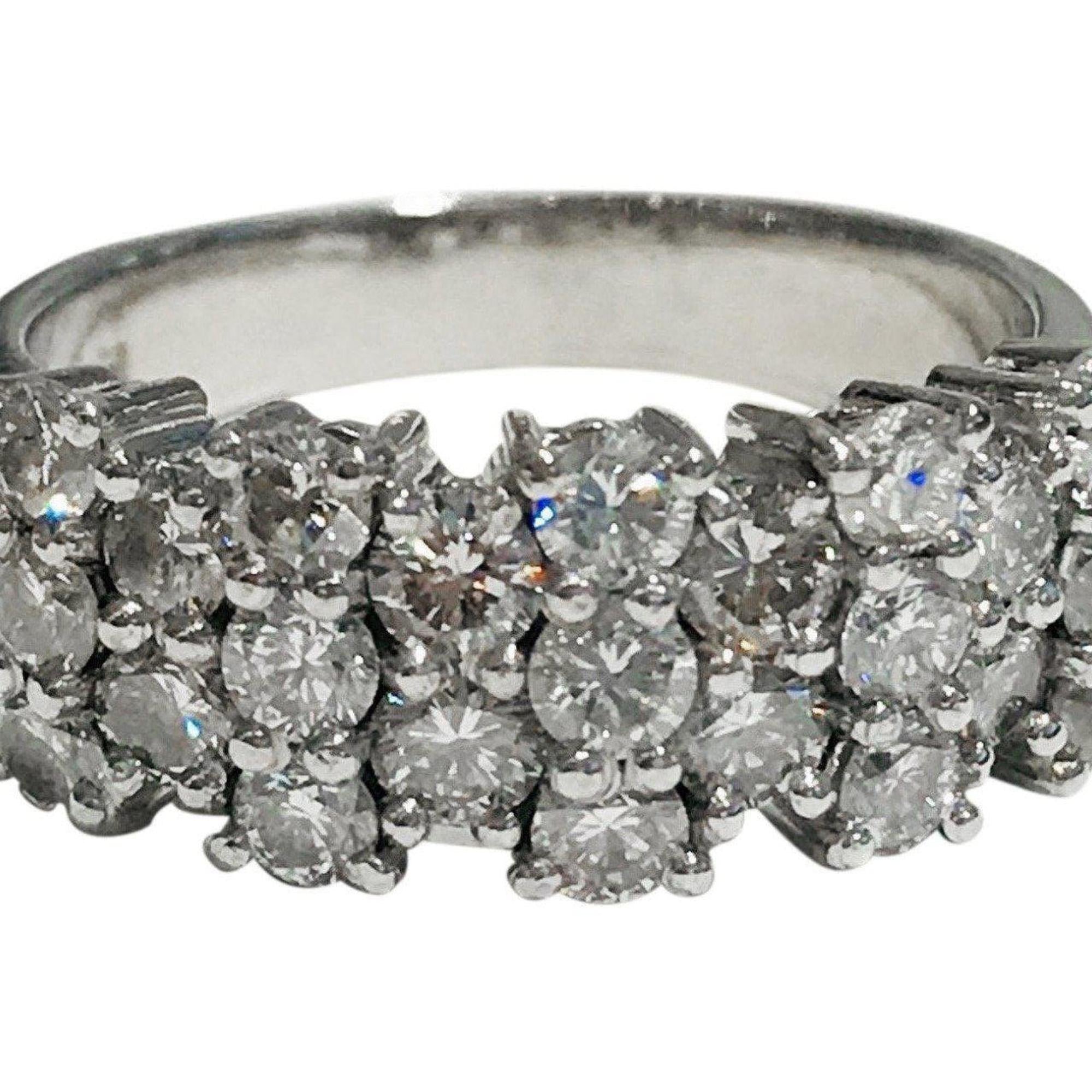 18 Karat White Gold Diamond Ring