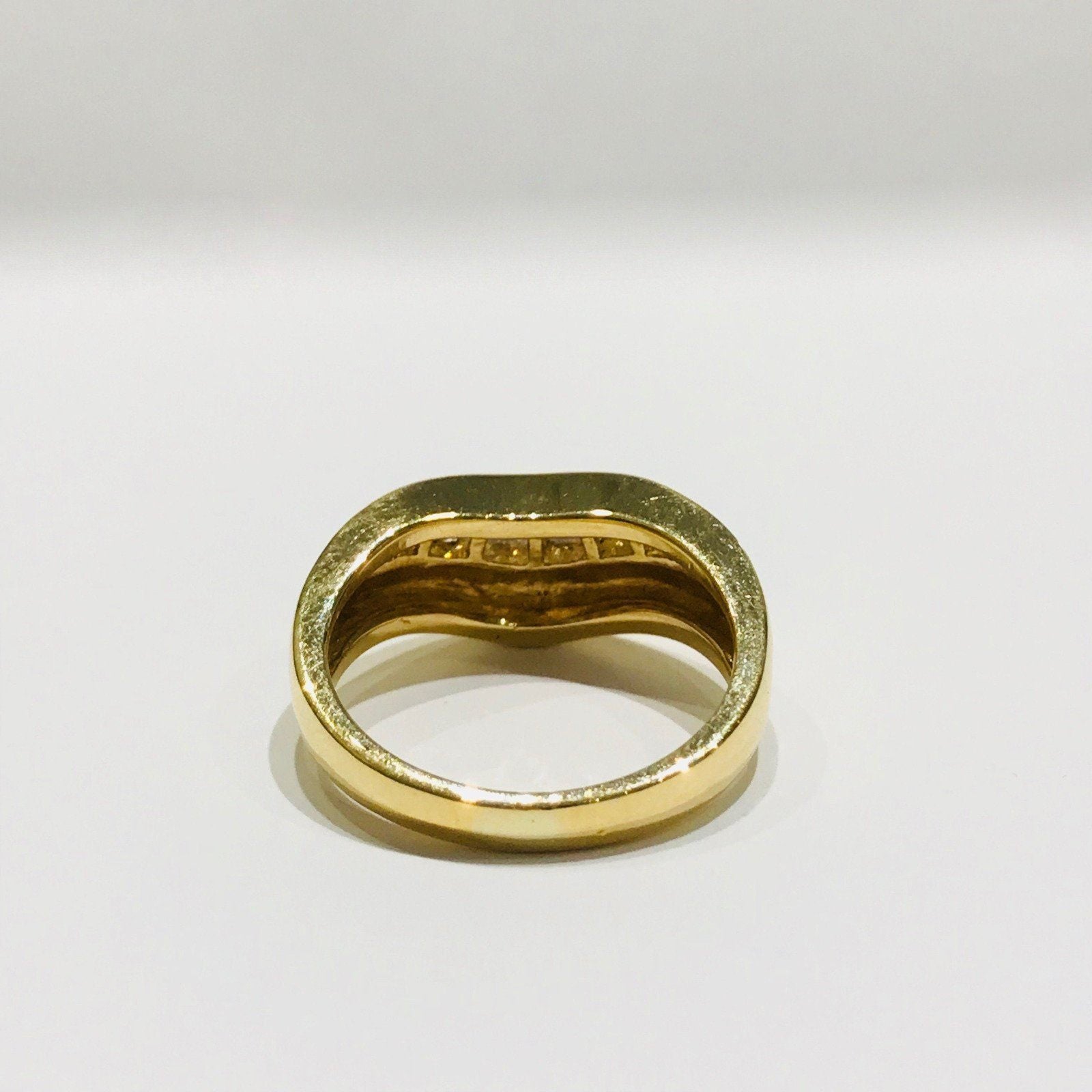 18 Karat Yellow Gold Diamond Ring