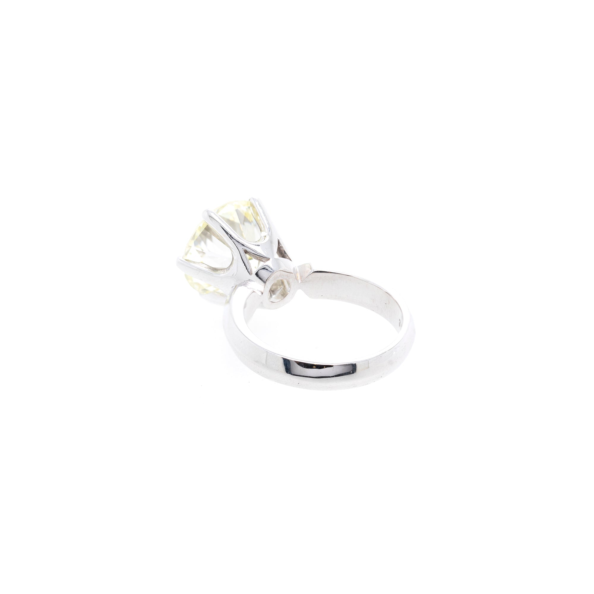18k White Gold Solitaire 5.65 ct. Diamond Ring