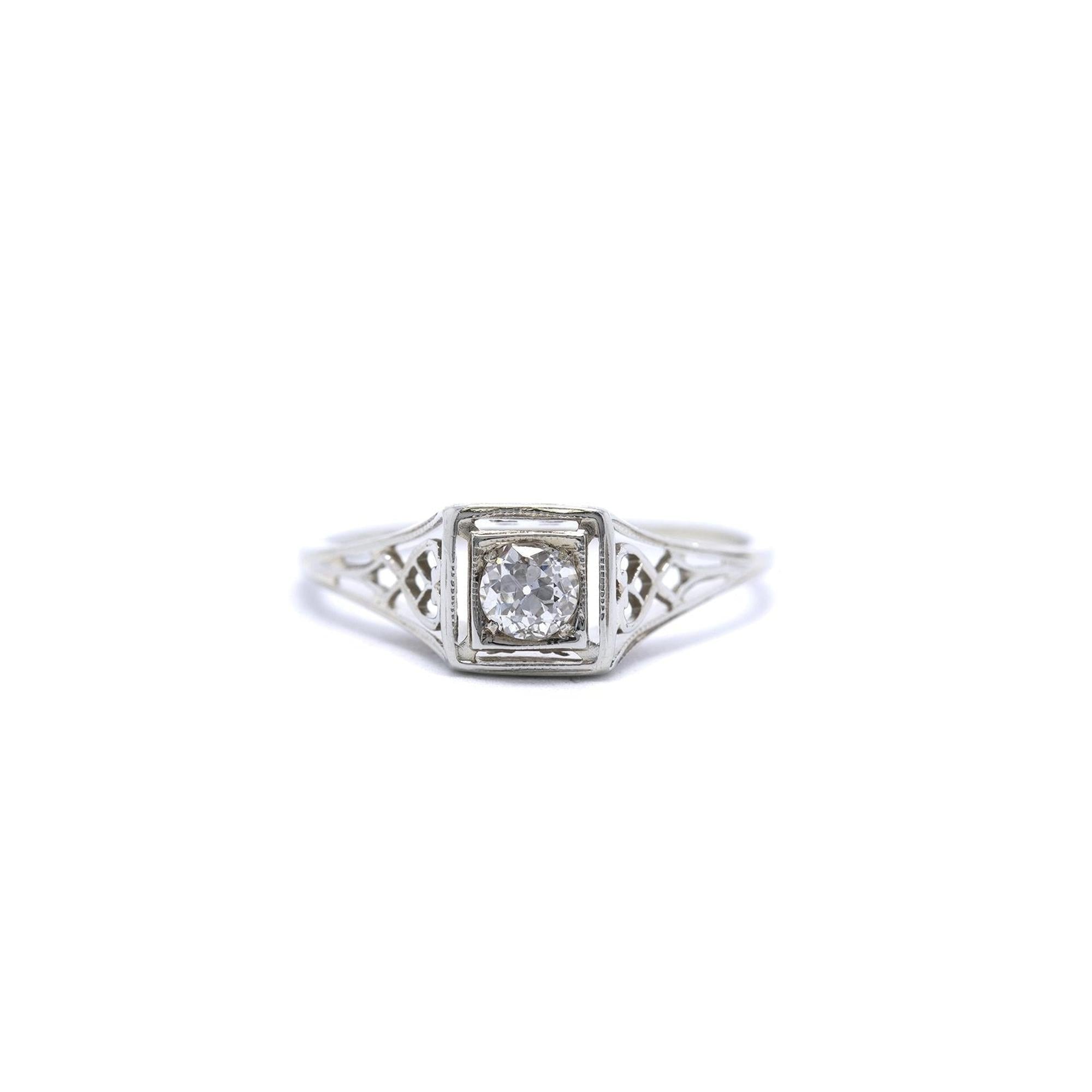 Antique 18k White Gold Filigree Solitaire Diamond Ring