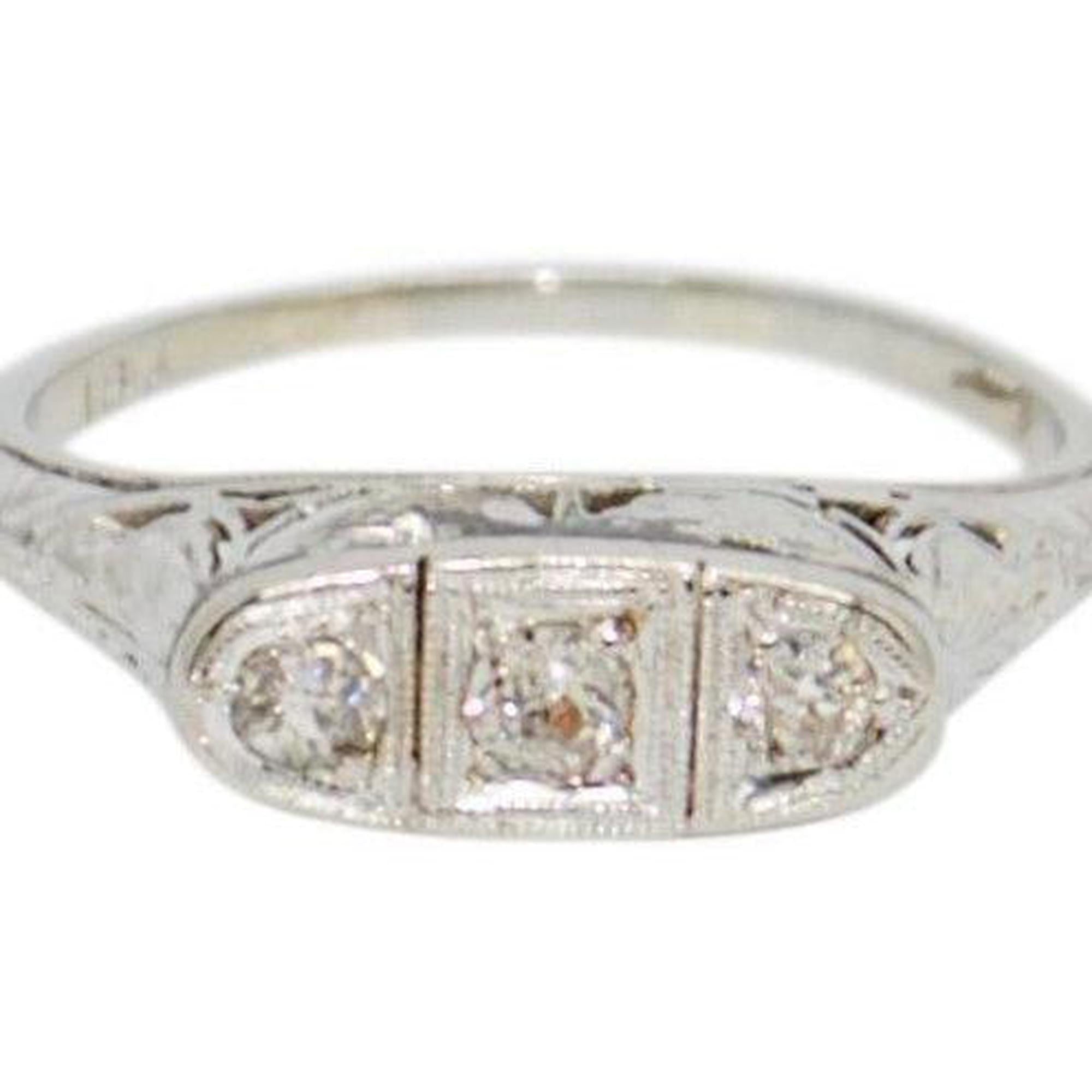 Antique Art Deco Diamond Ring