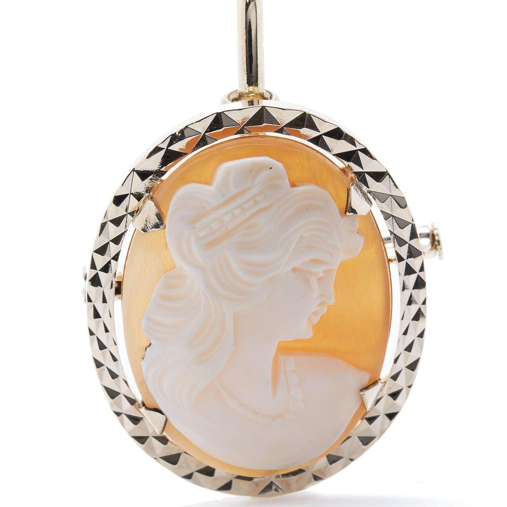 Antique Cameo Brooch/Pendant