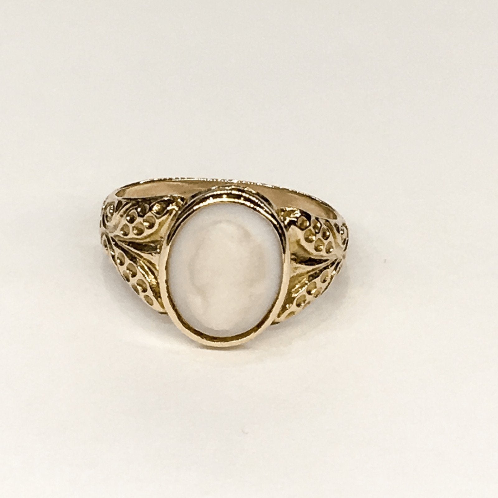 Antique Carved Cameo Ring