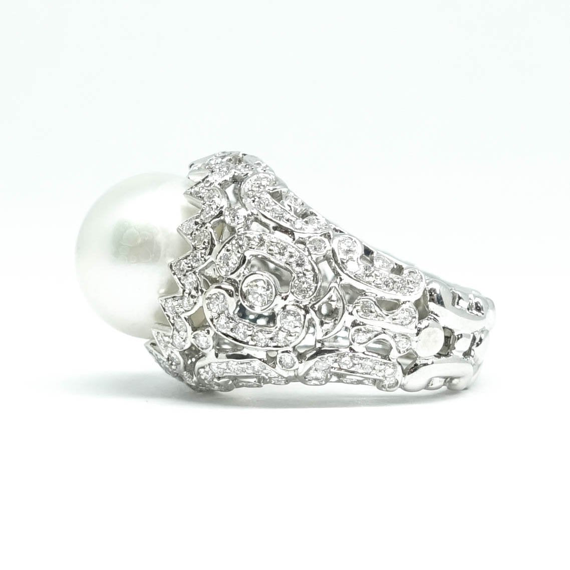 Art Deco Design Pearl and Diamond Filigree Ring