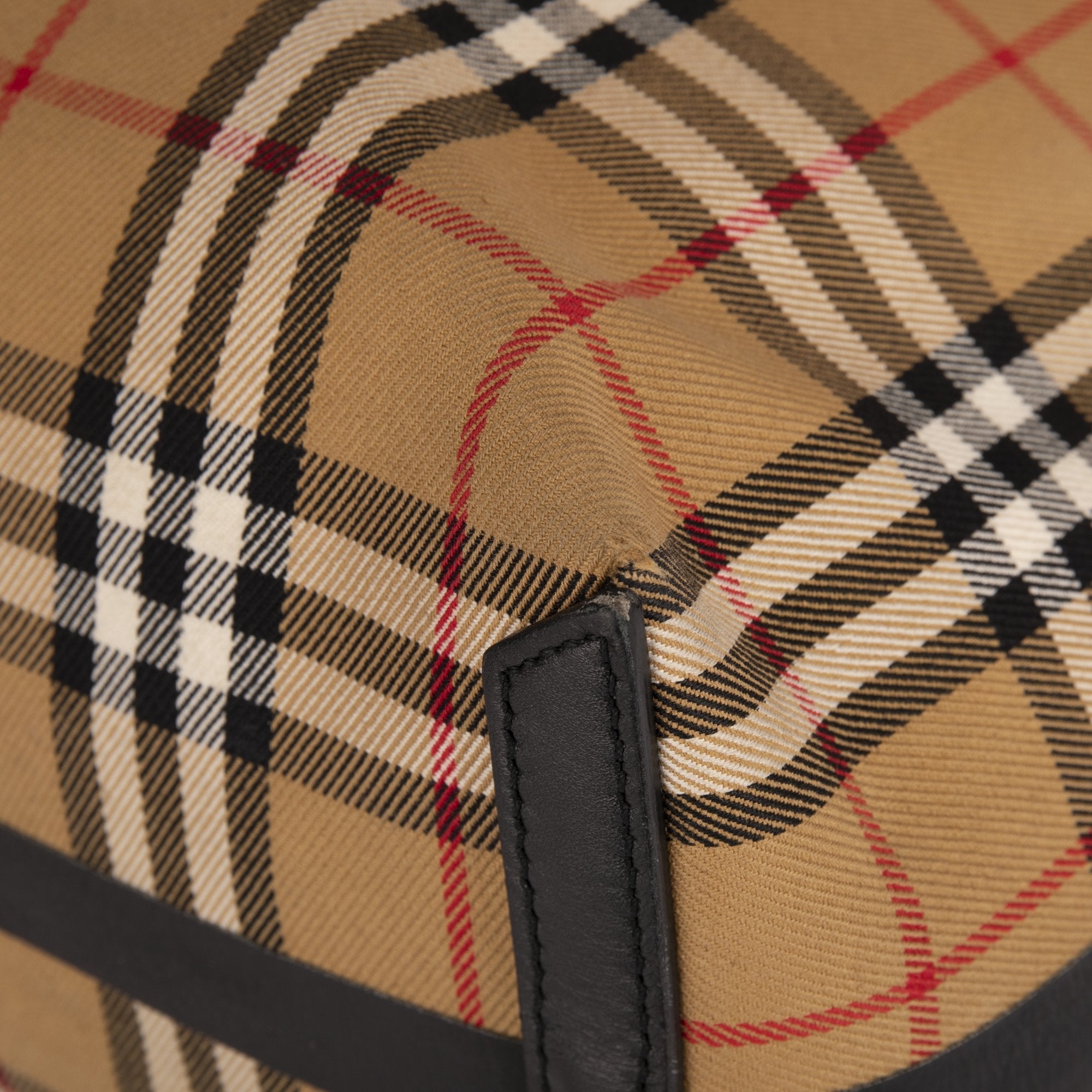 Burberry Vintage Check Medium The Giant Reversible Tote