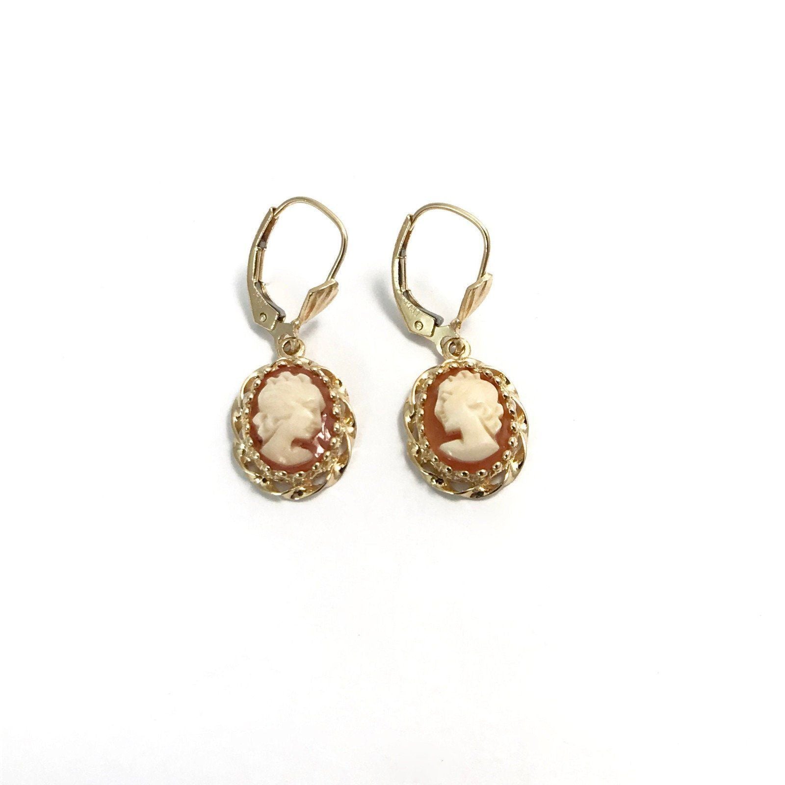 Cameo Earrings in 14 Karat Yellow Gold