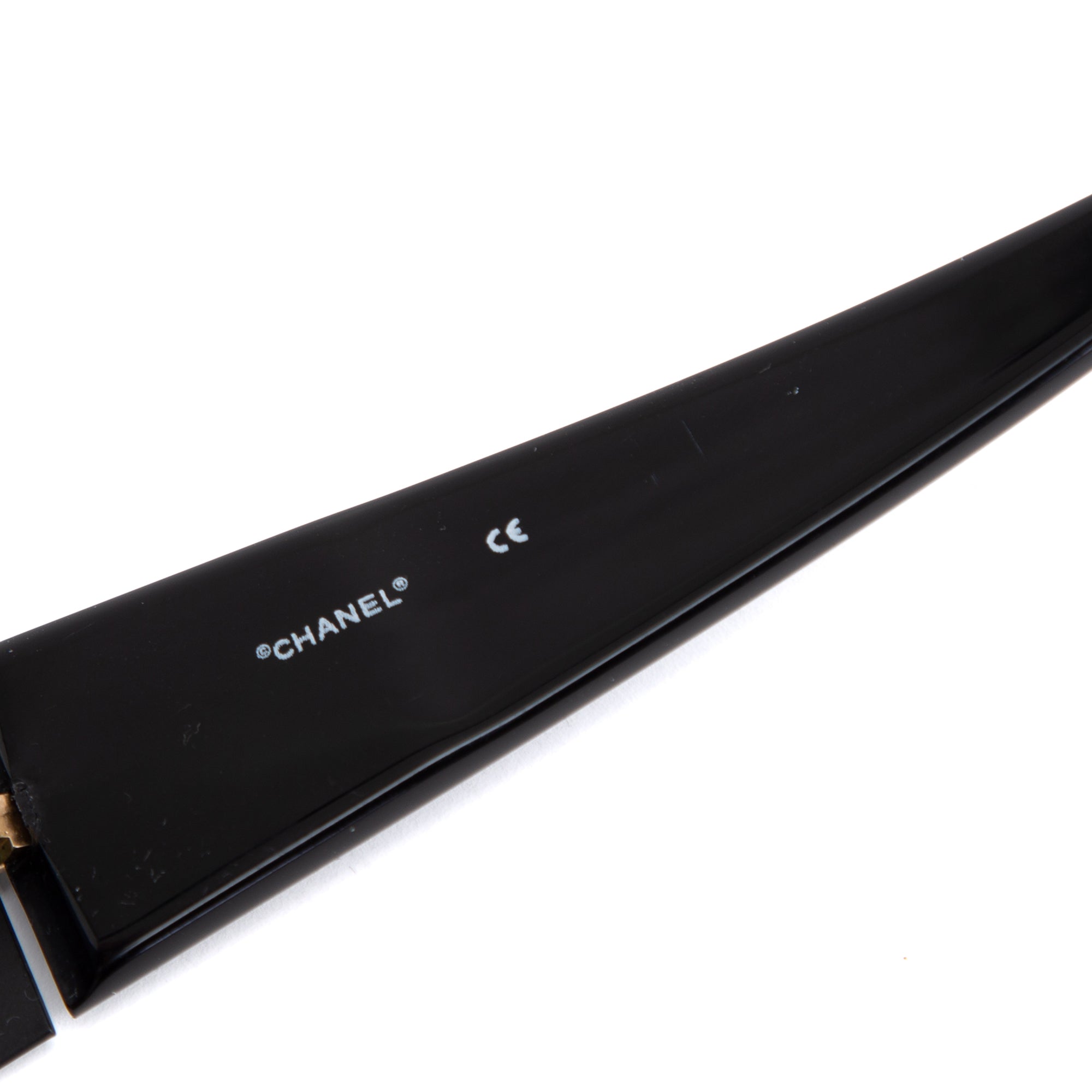 Chanel 05972 CC Logo Sunglasses w/ Case