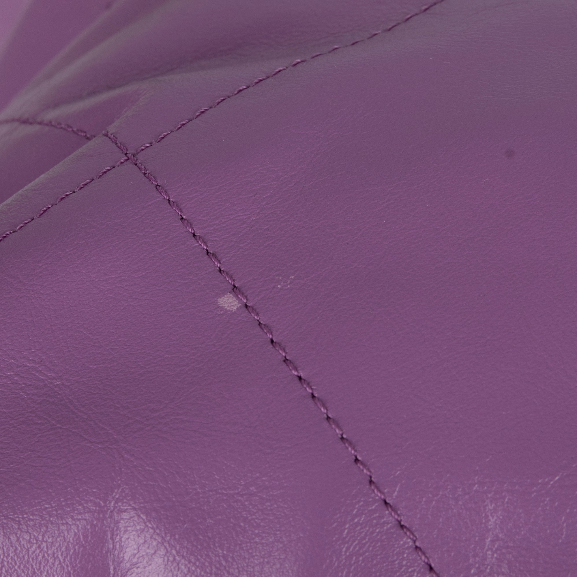 Chanel 2022 Shiny Calfskin 22 Hobo w/ Box & Receipt