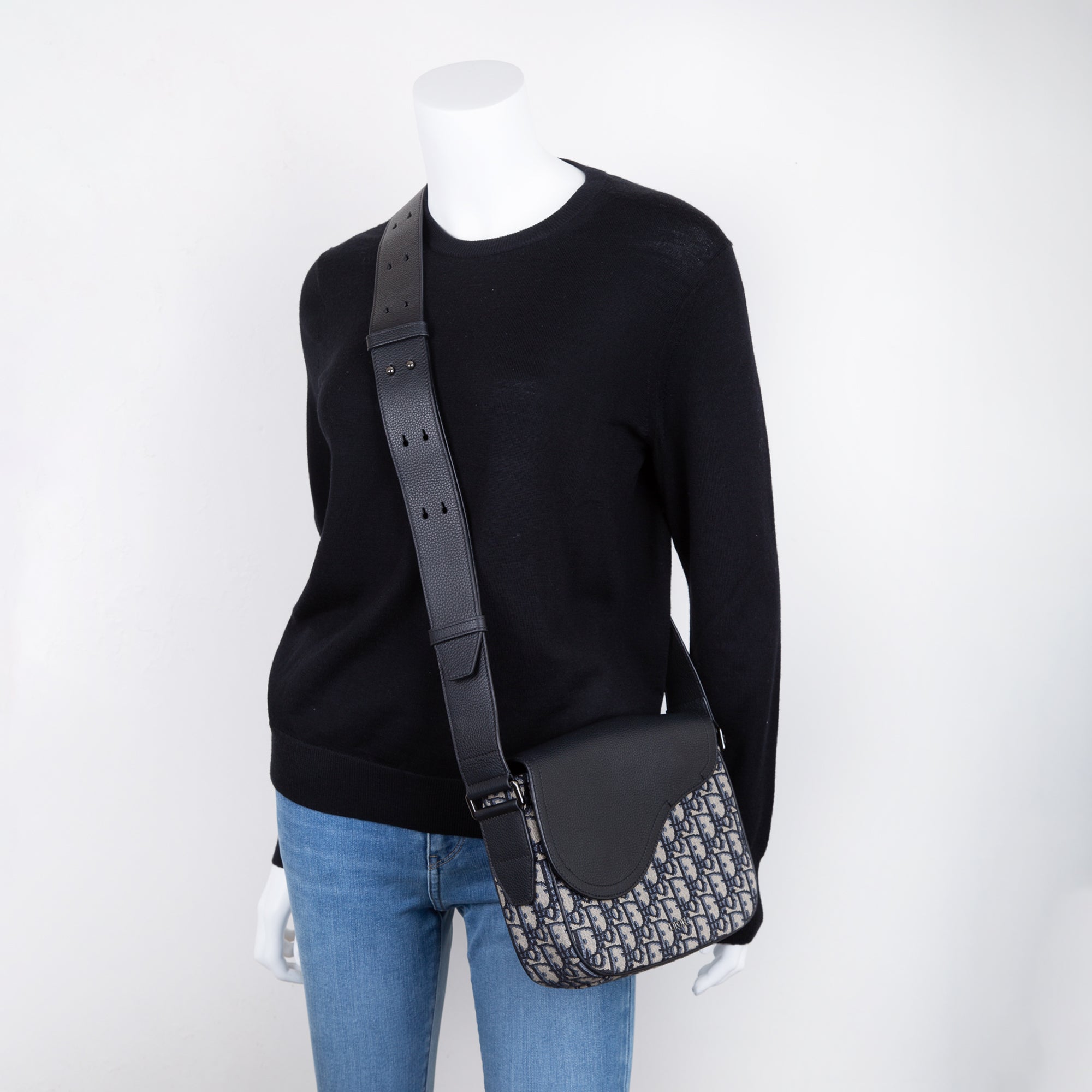 Christian Dior 2021 Oblique Mini Saddle Messenger Bag w/ Box & Authenticity Card