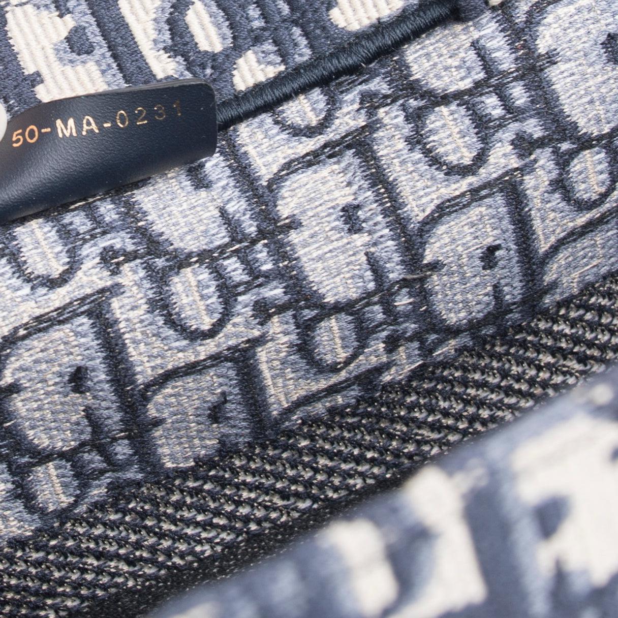 Christian Dior 2021 Small Oblique Book Tote – OLIVER'S