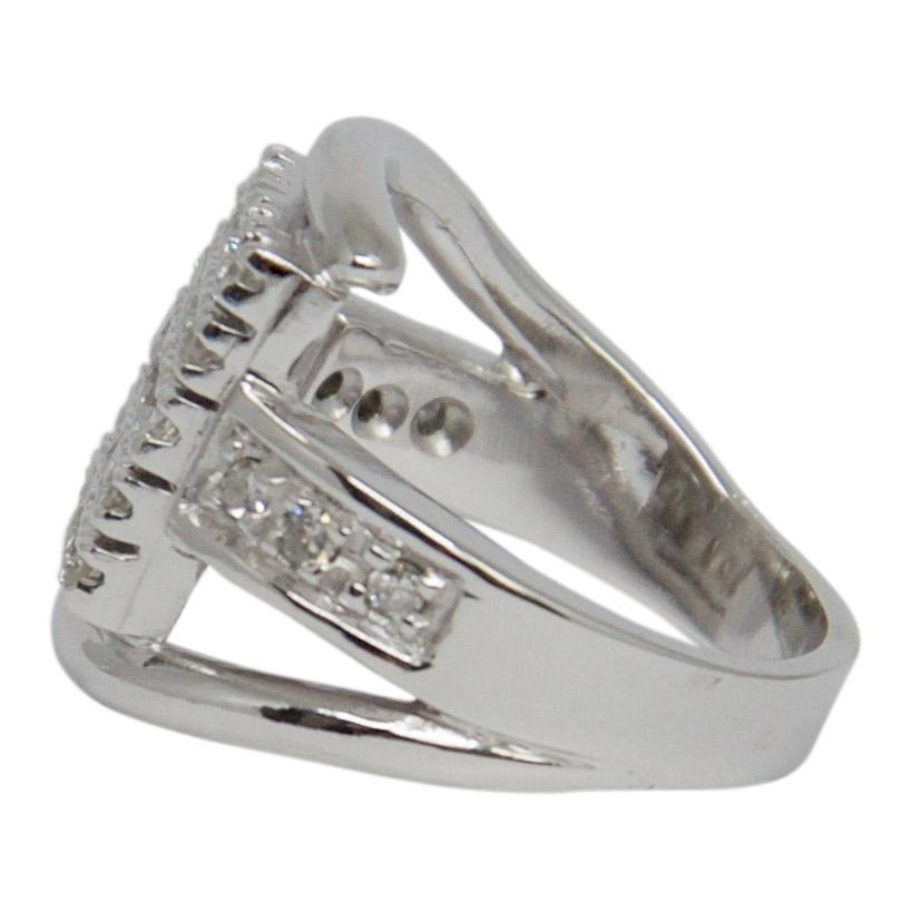 Diamond Cluster Square Top Ring