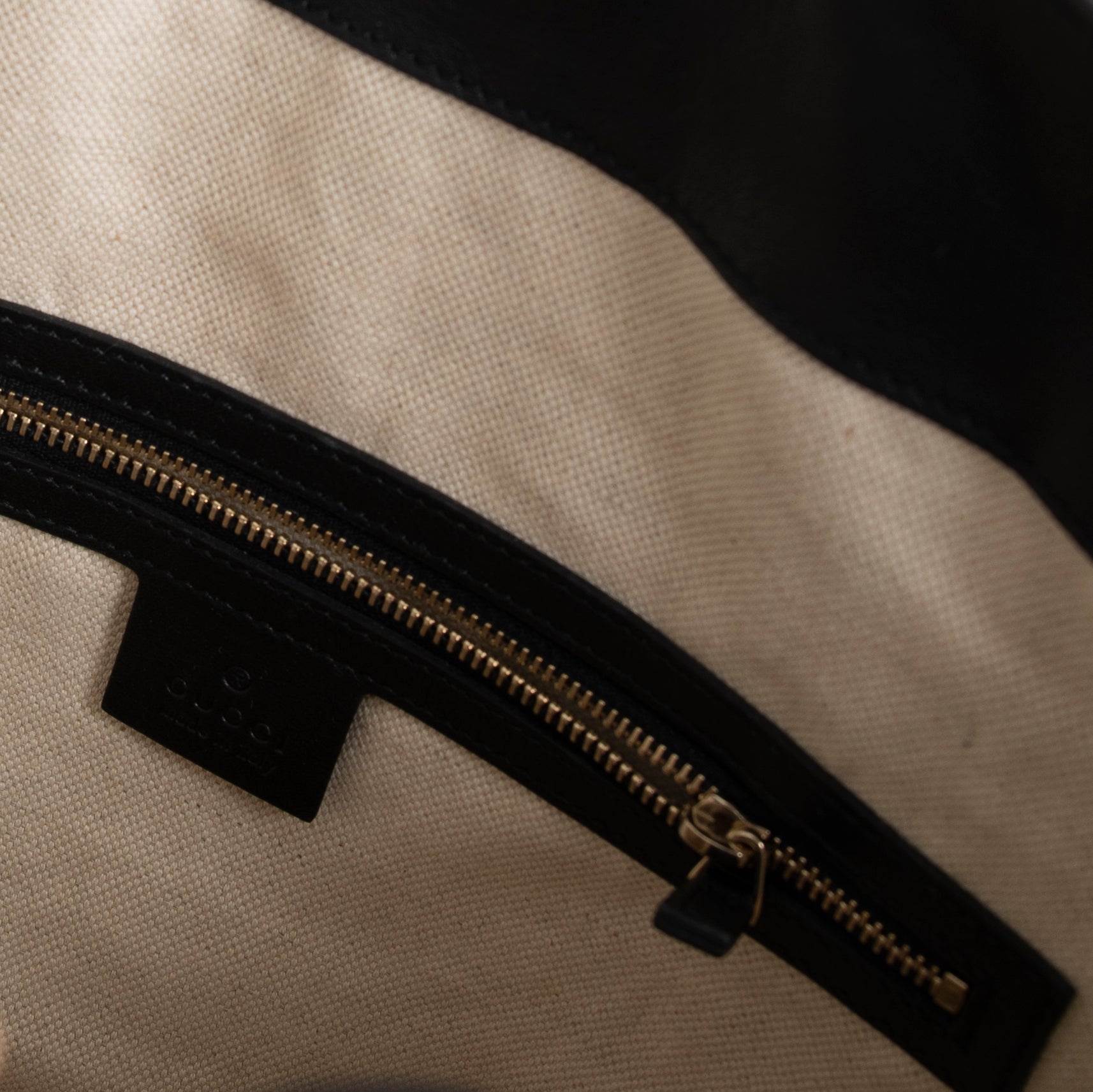 Gucci Black Guccissima Bree Convertible Top Handle Bag w/ Box