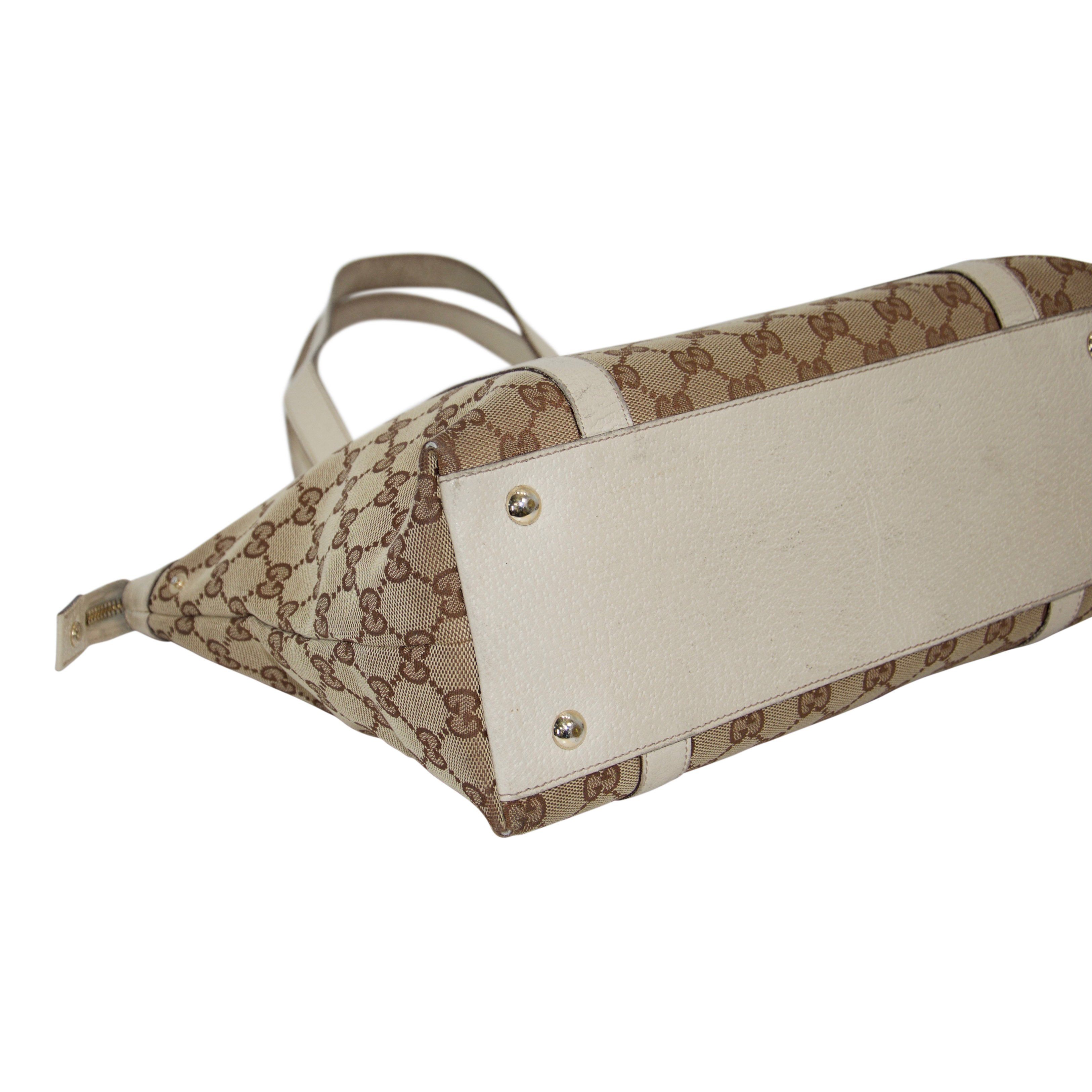 Gucci GG Canvas Medium Abbey Tote