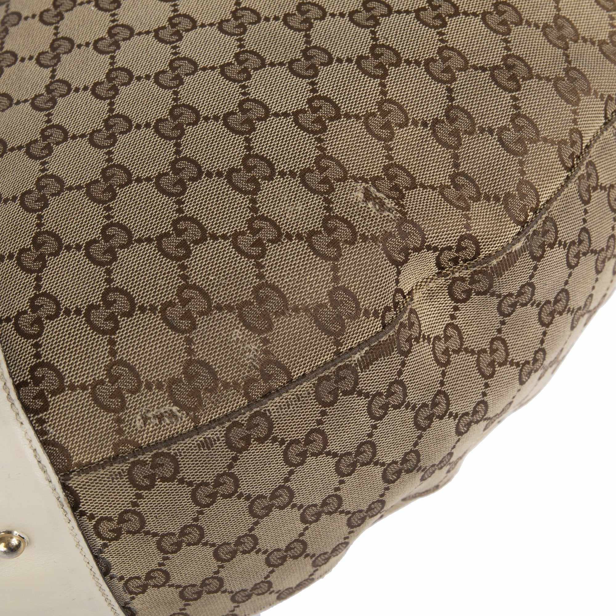 Gucci GG Canvas Medium Pelham Tote