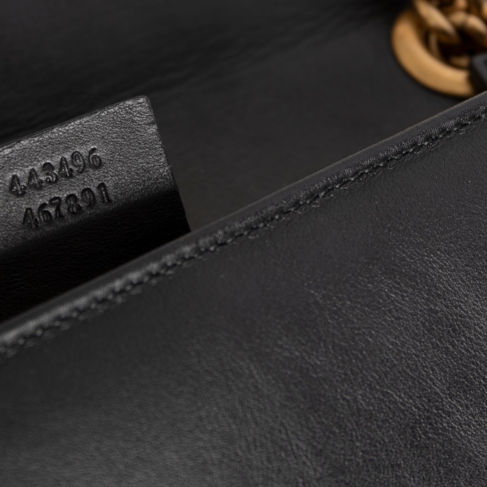 Gucci GG Marmont Matelasse Medium Shoulder Bag