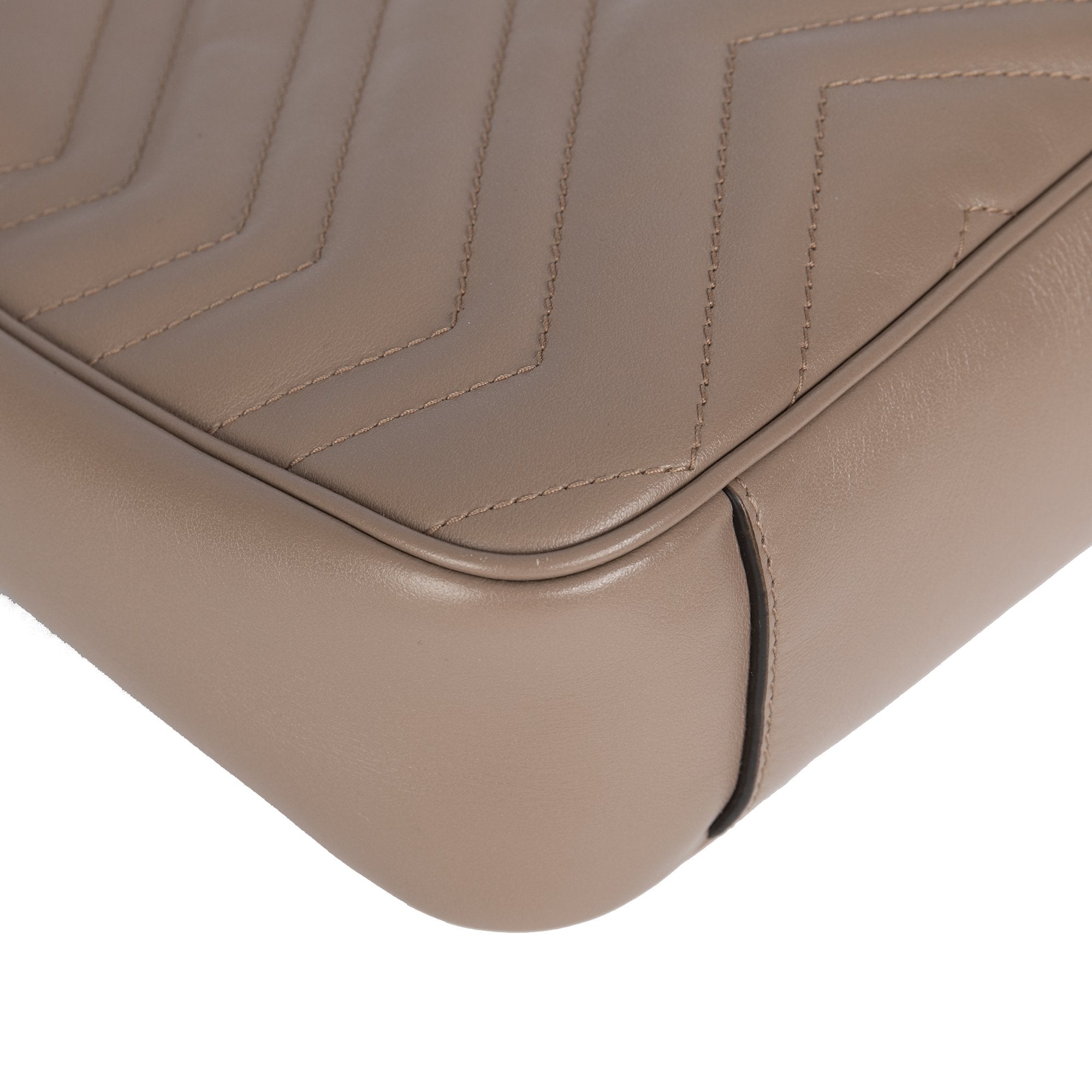 Gucci GG Marmont Matelasse Medium Shoulder Bag w/ Box