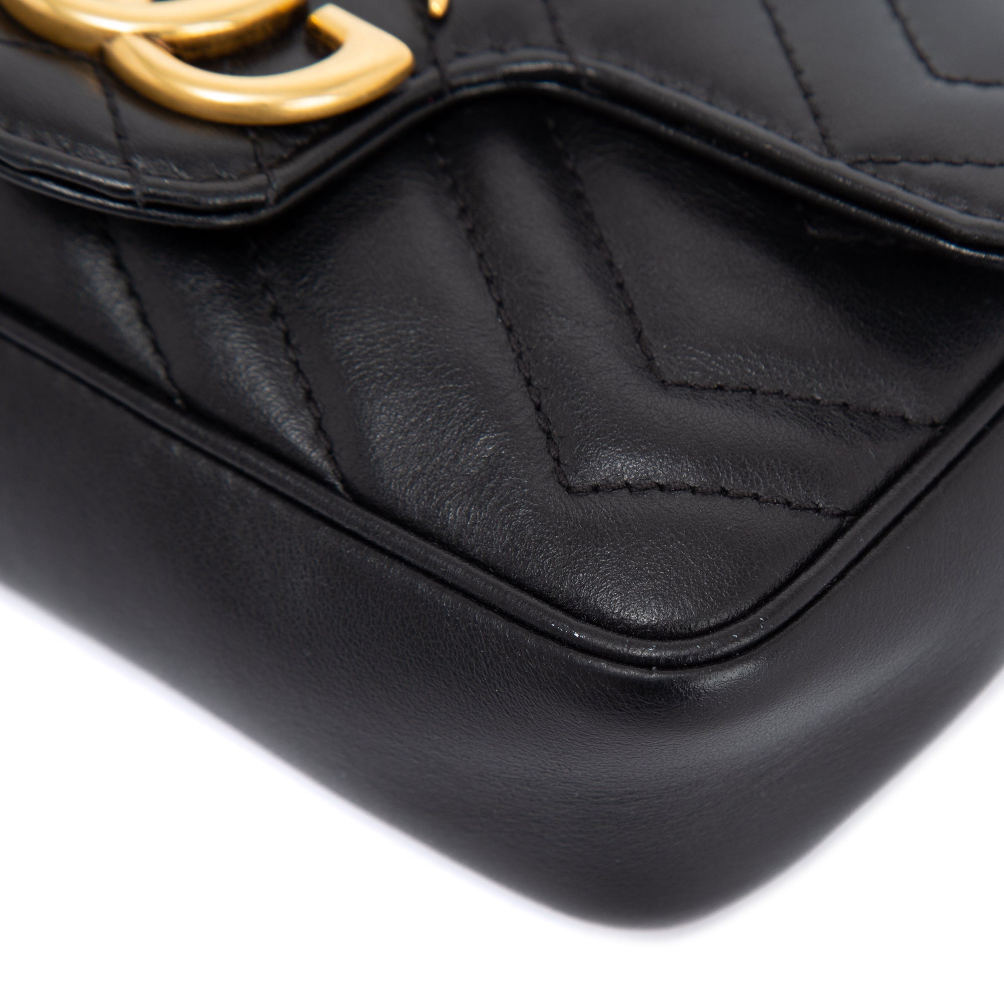 Gucci GG Marmont Matelasse Super Mini Bag