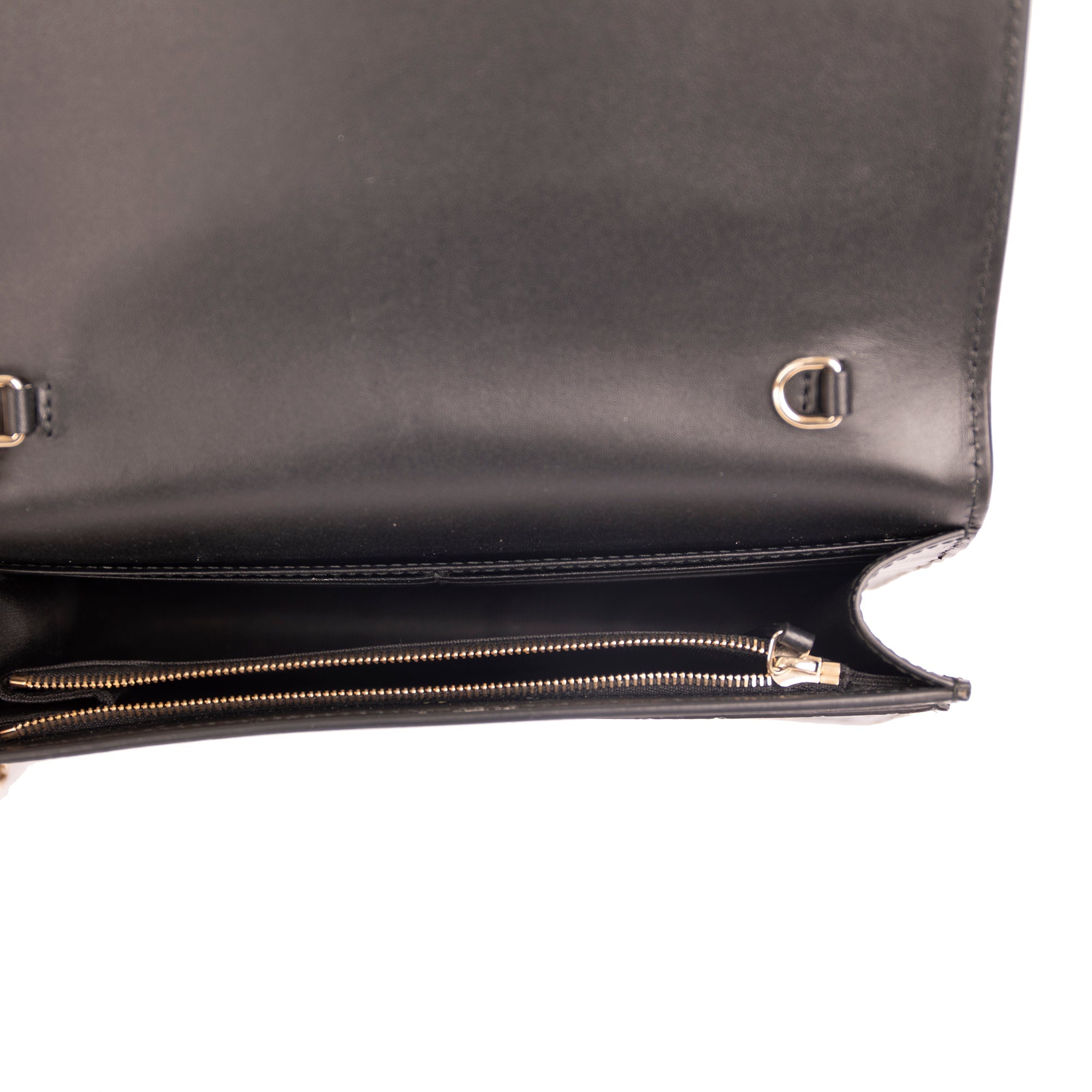 Gucci GG Signature Bow Wallet on Chain