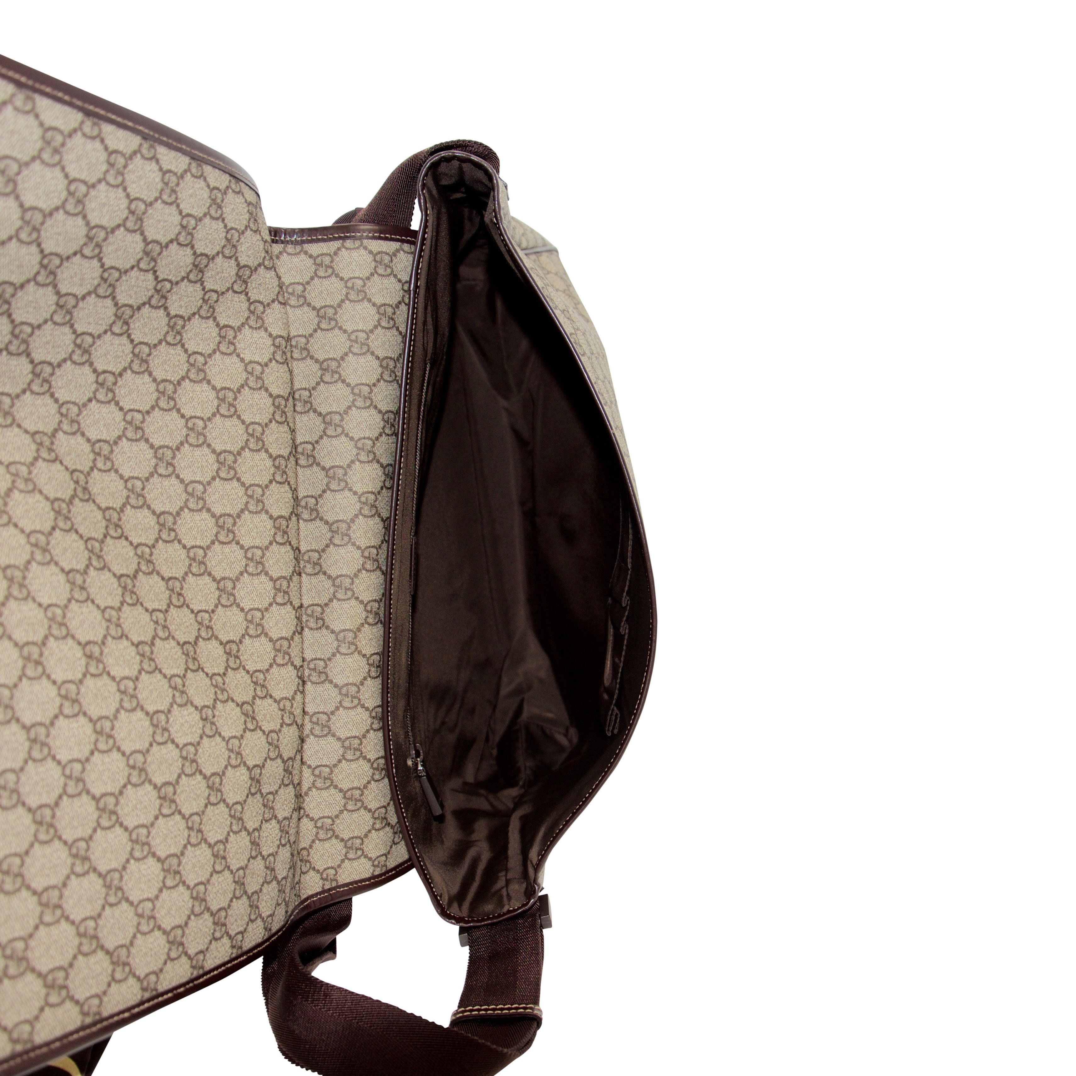 Gucci GG Supreme Messenger Bag