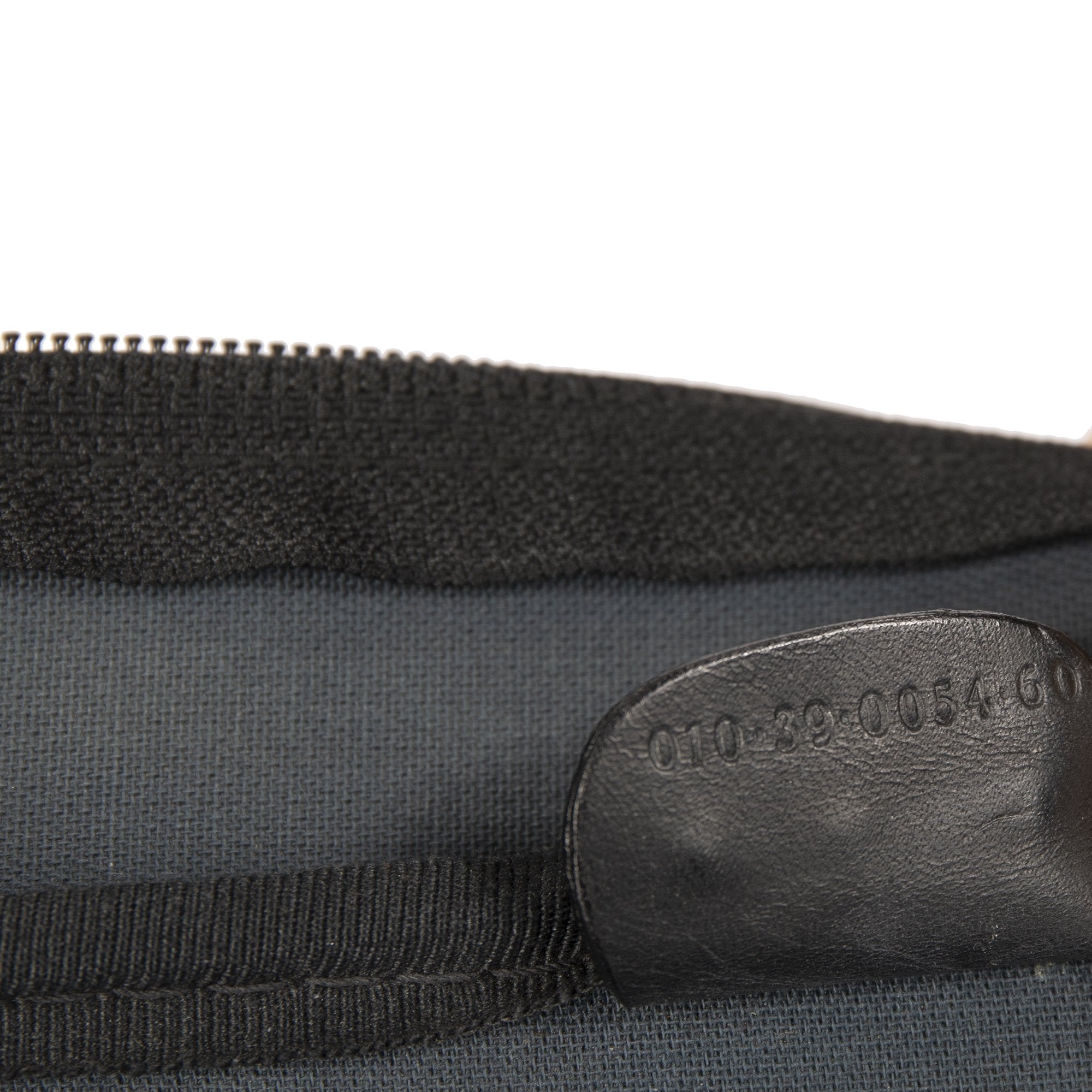 Gucci GG Supreme Suitcase 60