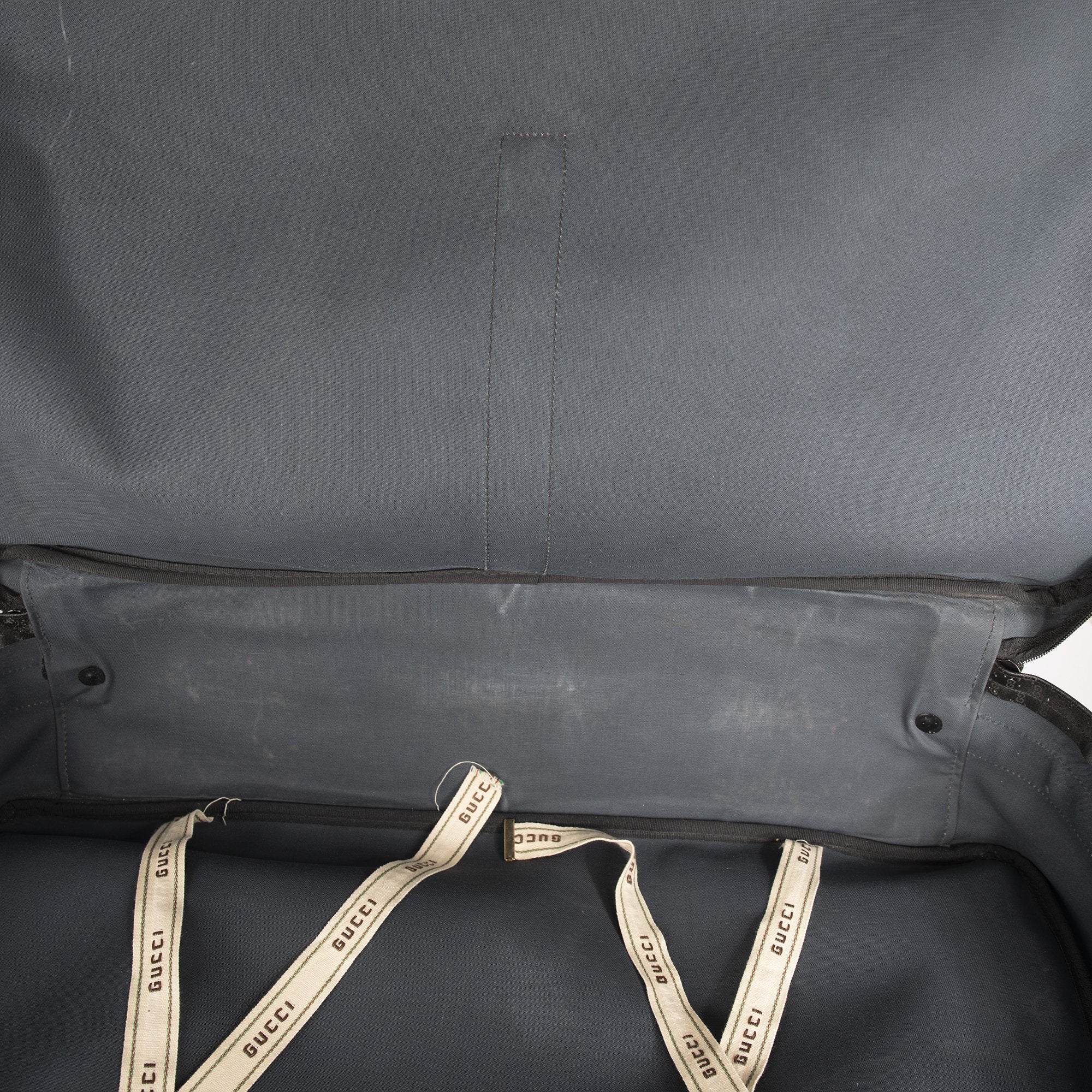 Gucci GG Supreme Suitcase 75