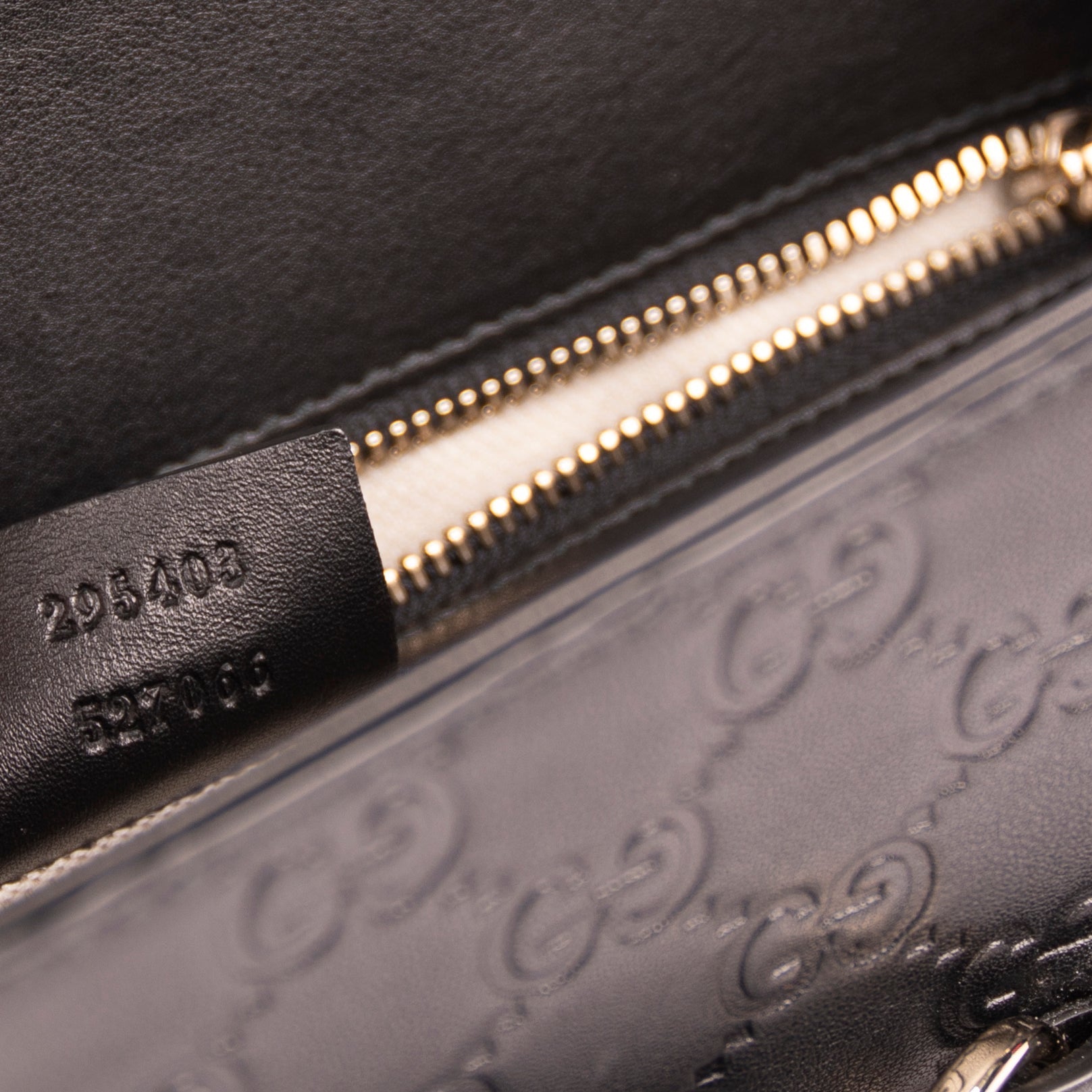 Gucci Large Signature Emily Chain Shoulder Bag