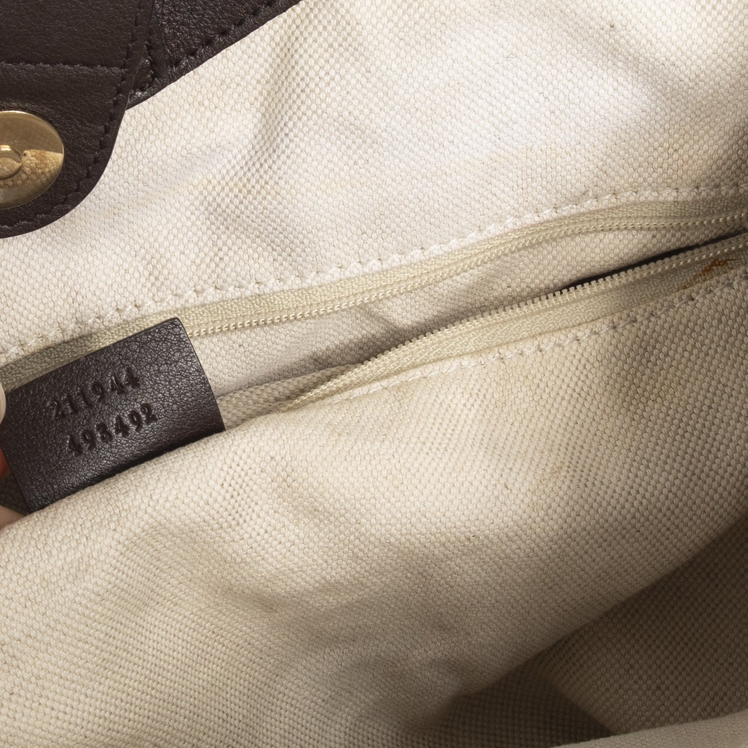 Gucci Medium GG Signature Sukey Tote