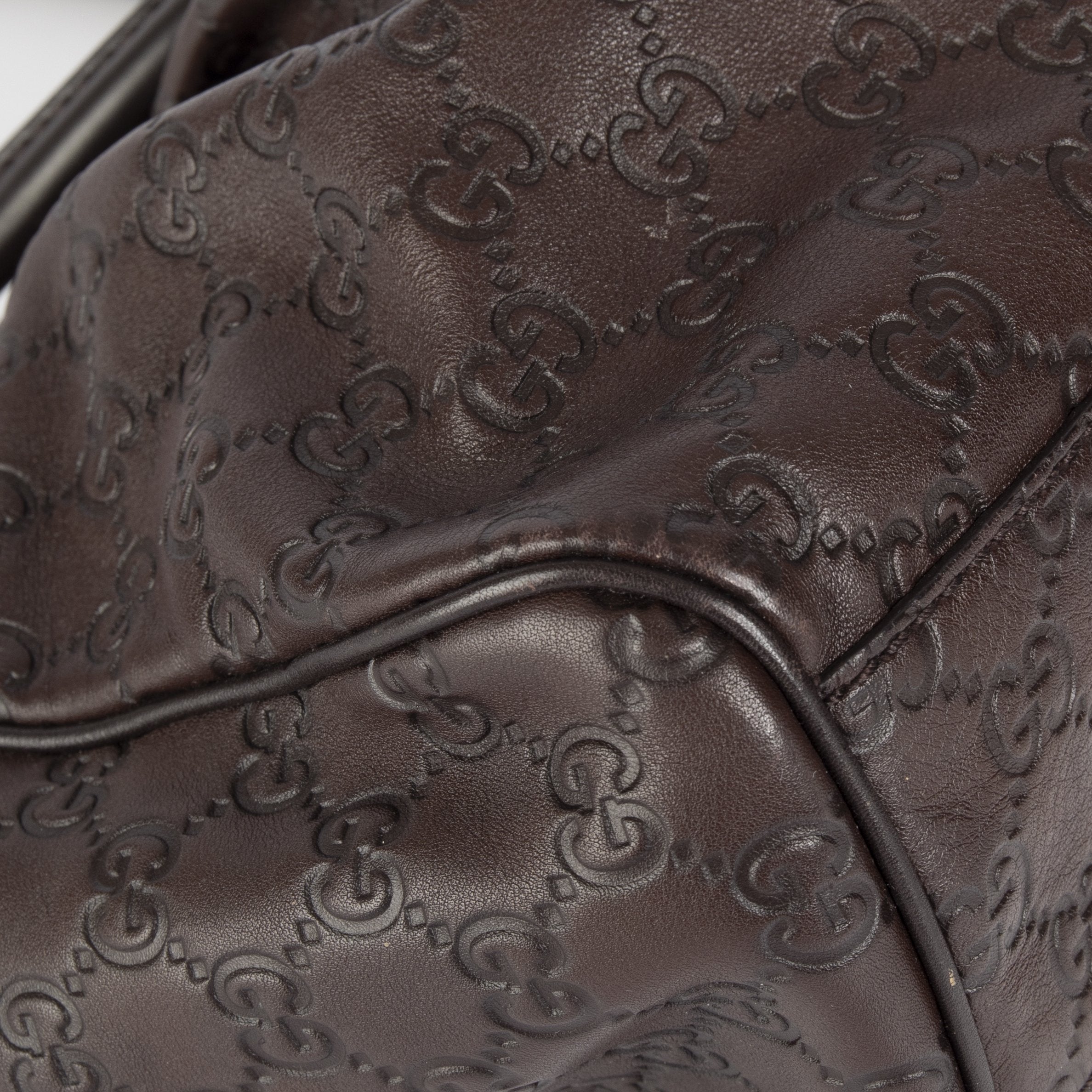 Gucci Medium GG Signature Sukey Tote