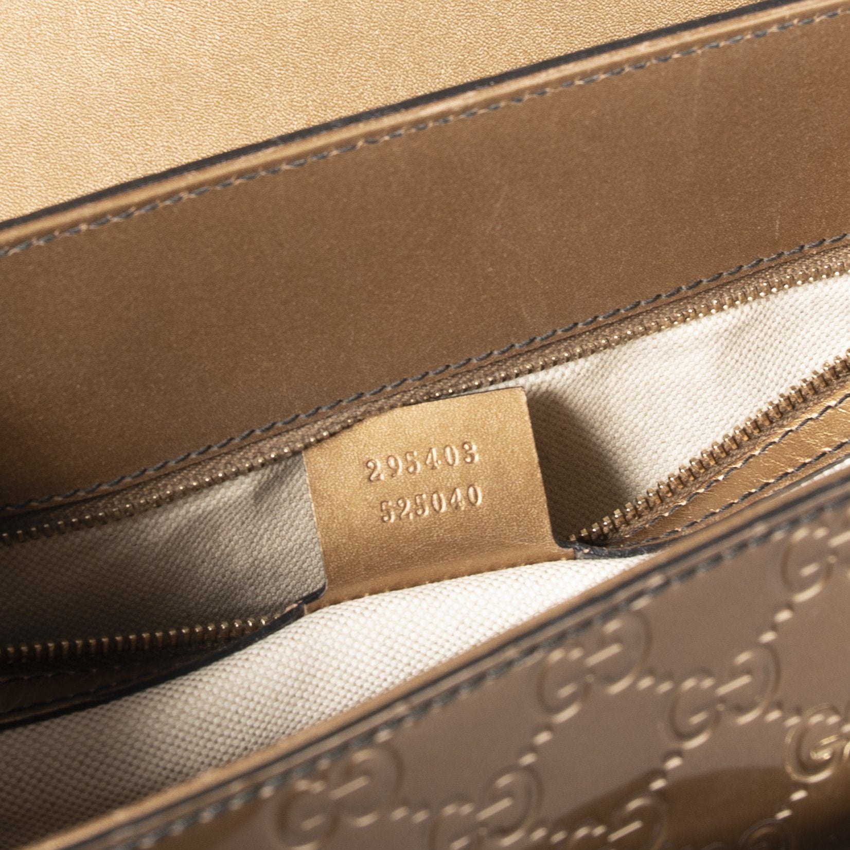 Gucci Signature Large Emily Chain Shoulder Bag