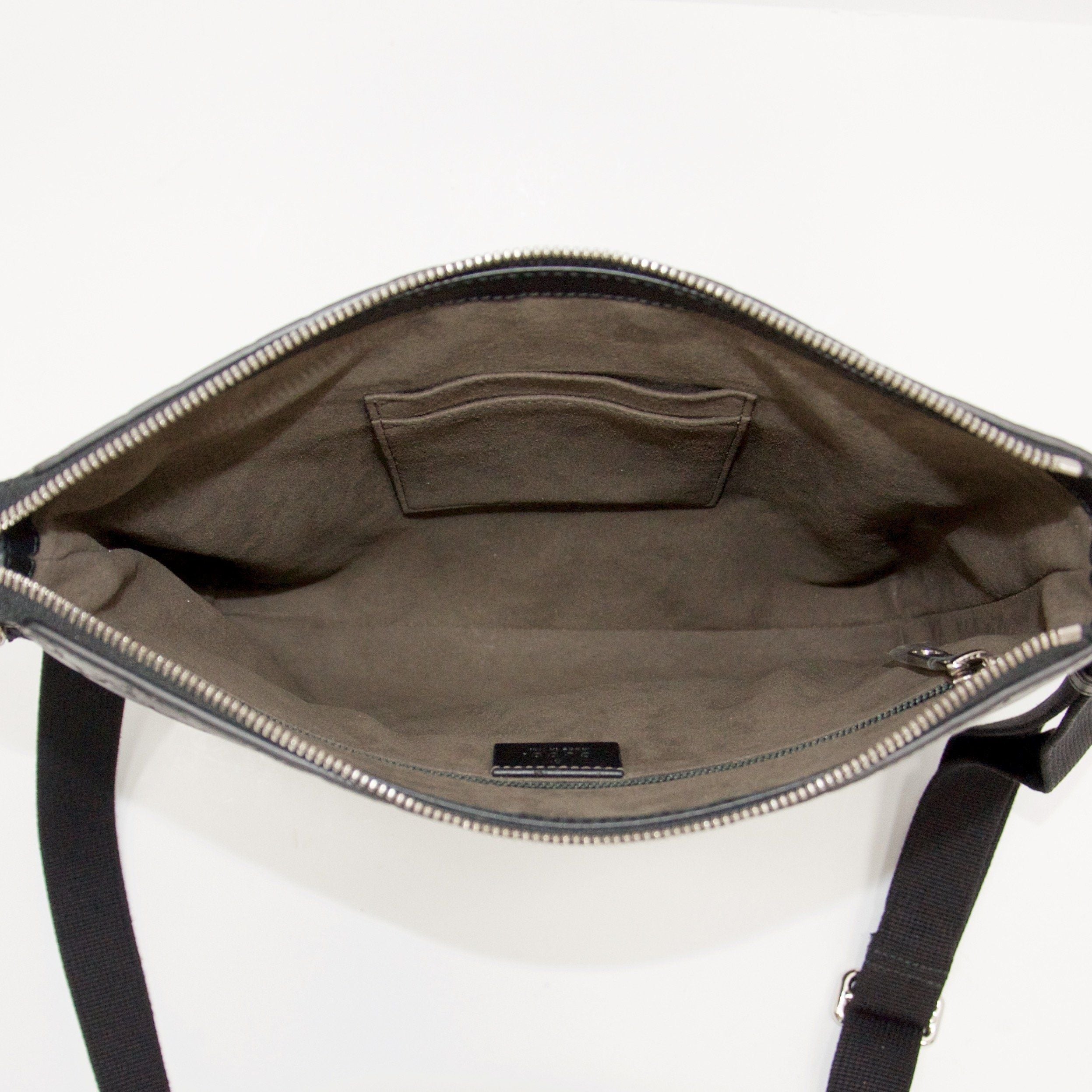 Gucci Signature Leather Messenger Bag