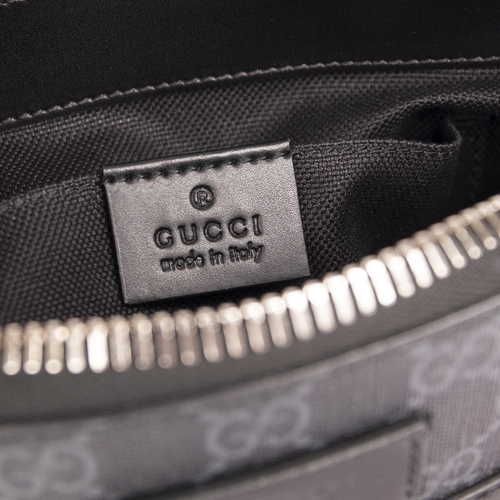 Gucci Small Black GG Supreme Messenger Bag w/ Box