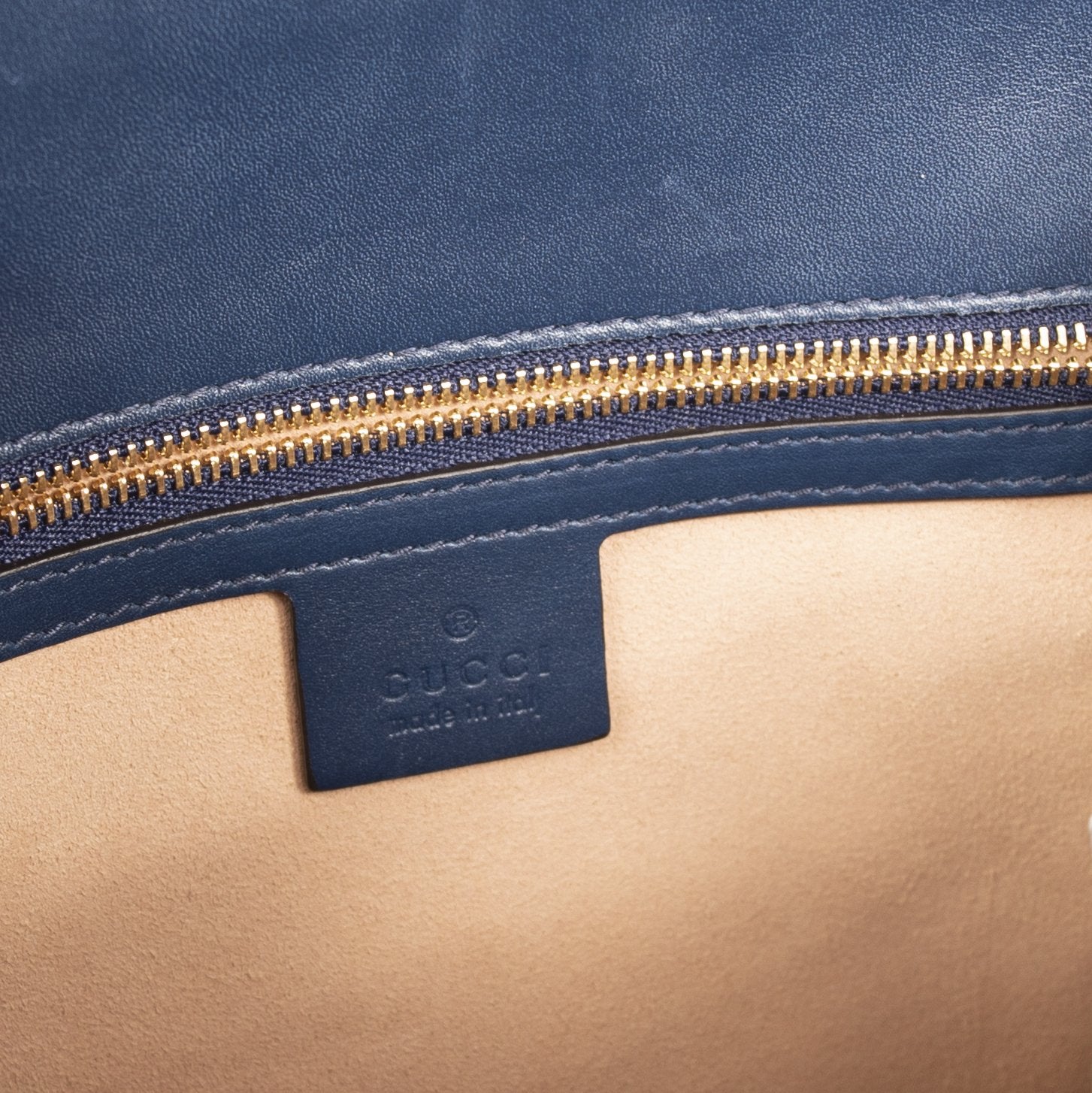 Gucci Soft Signature Convertible Top Handle Bag w/ Box