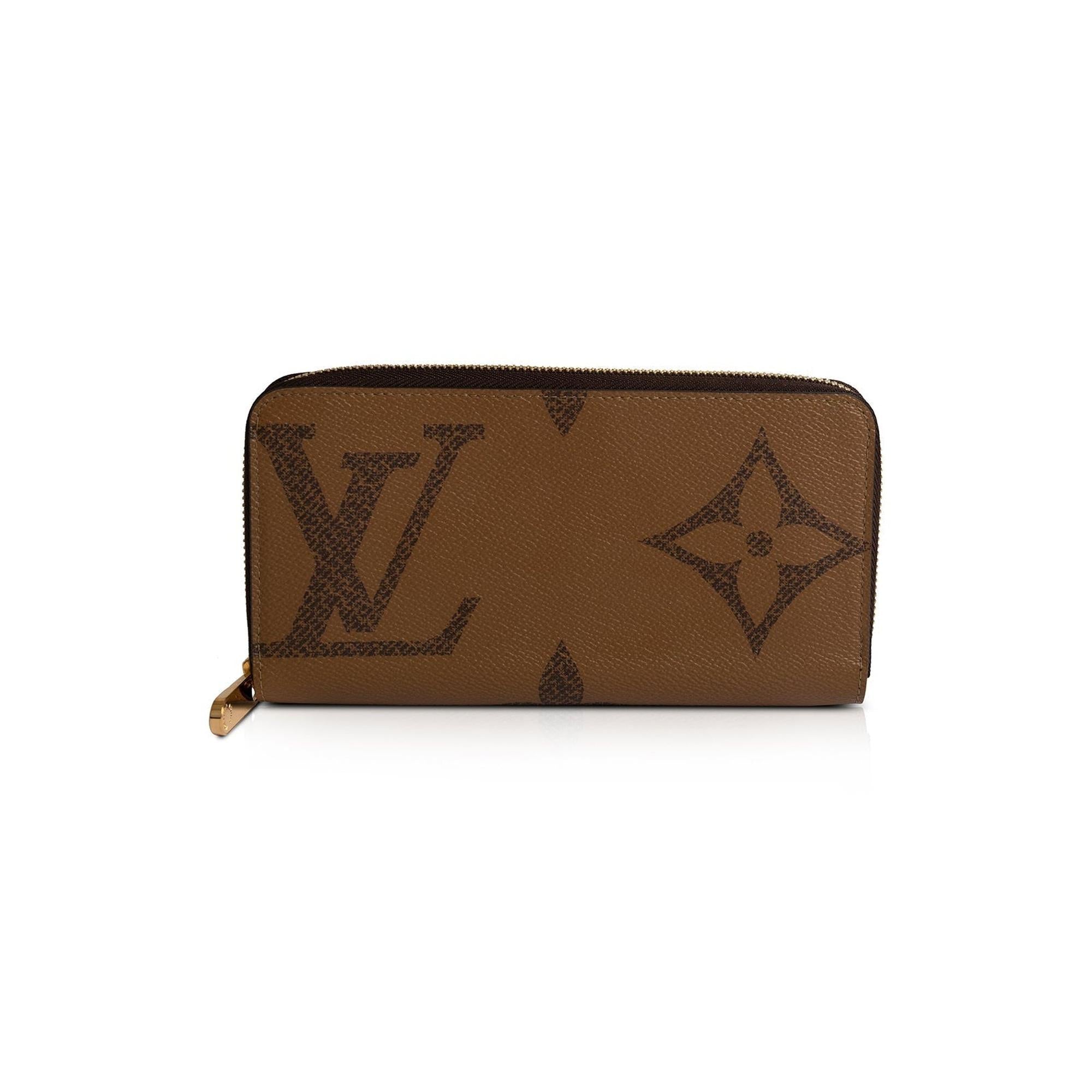 Louis Vuitton 2020 Giant Monogram Reverse Zippy Wallet – OLIVER'S