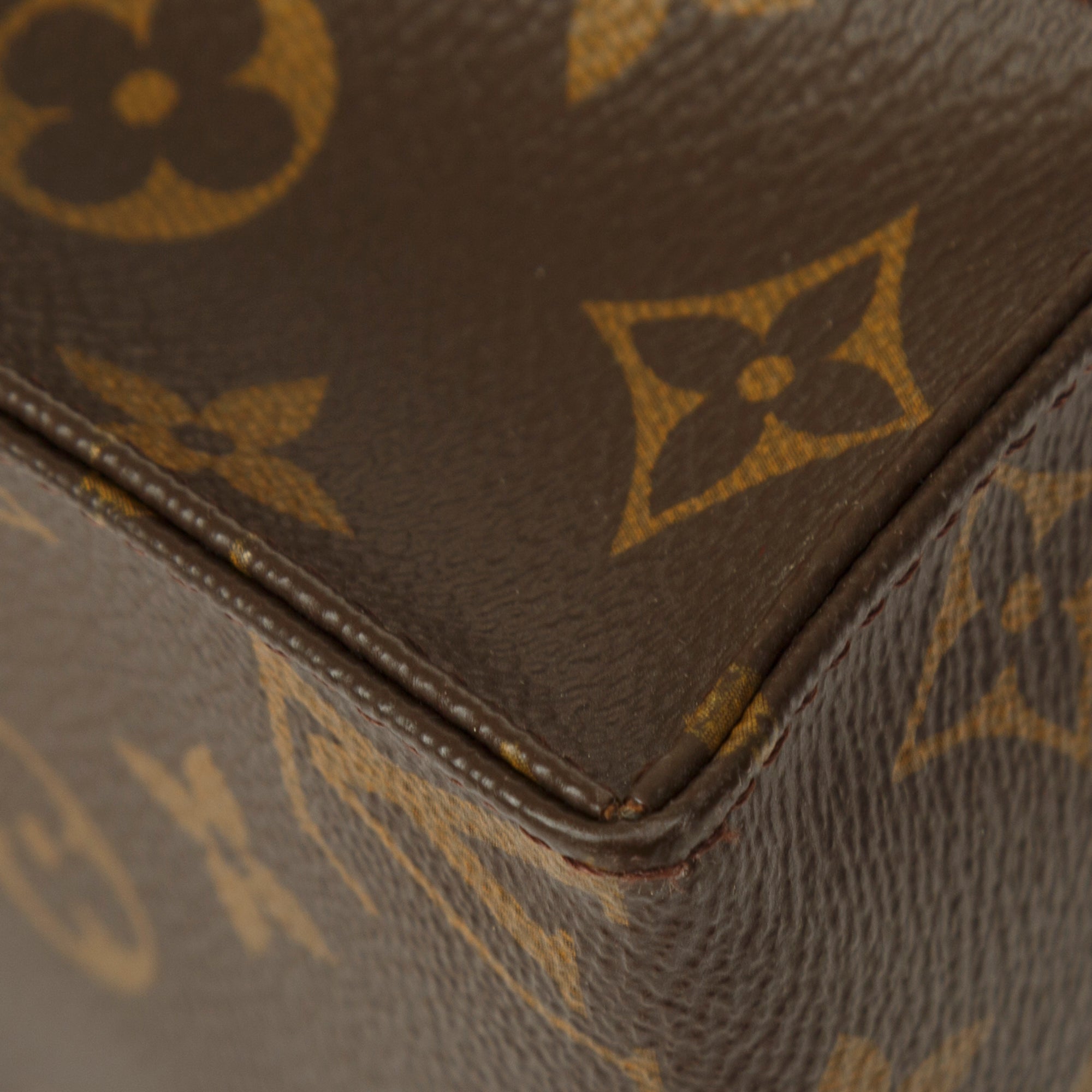 Louis Vuitton 2022 Monogram Toiletry Pouch 19 w/ Box