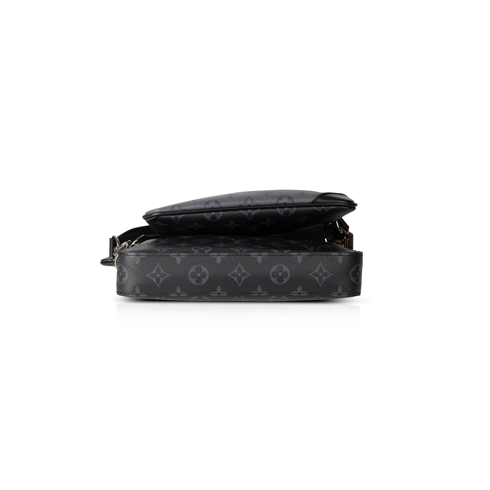 Louis Vuitton 2022 Trio Messenger Bag w/ Box – Oliver Jewellery