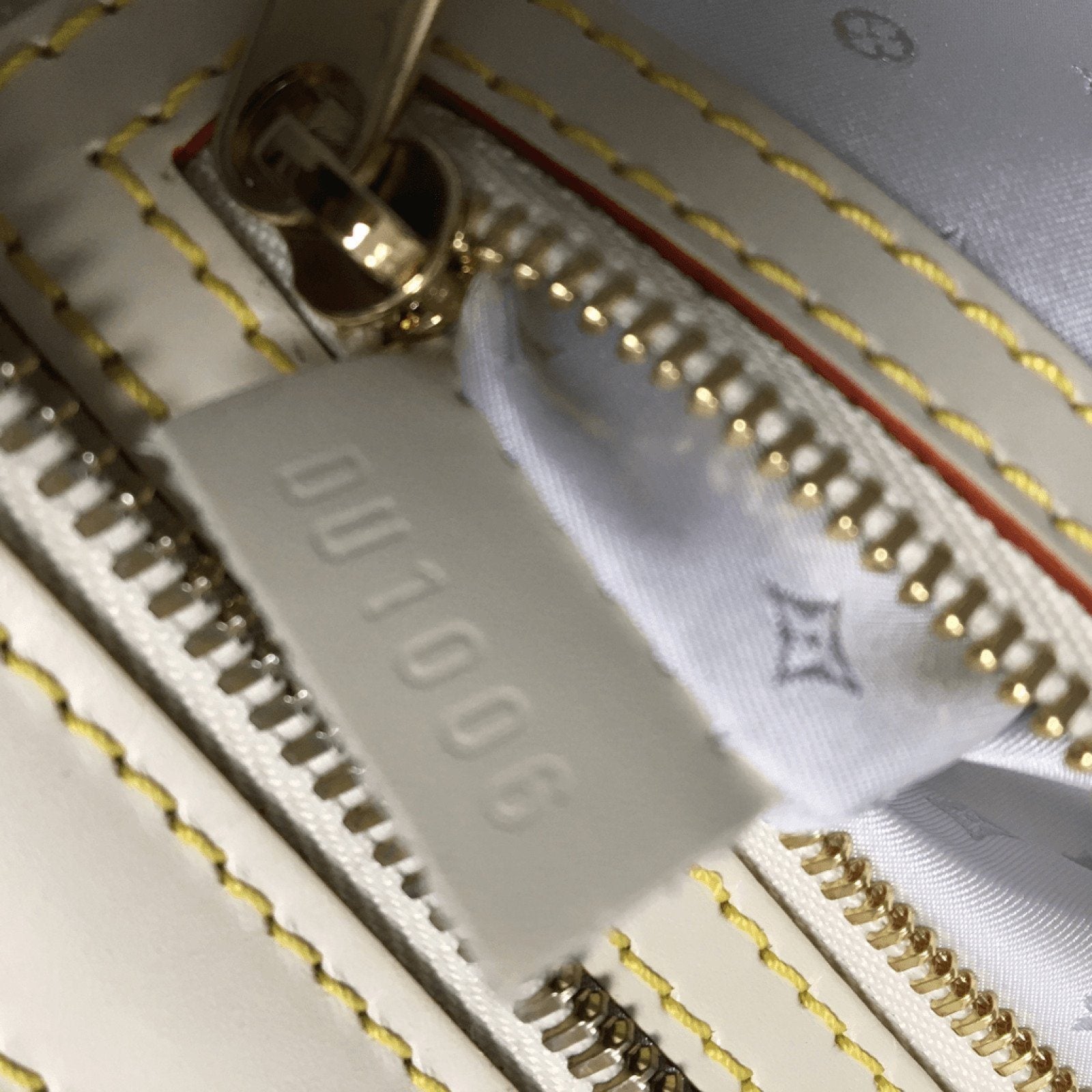 Louis Vuitton Beige Goatskin Suhali L Epanoui PM