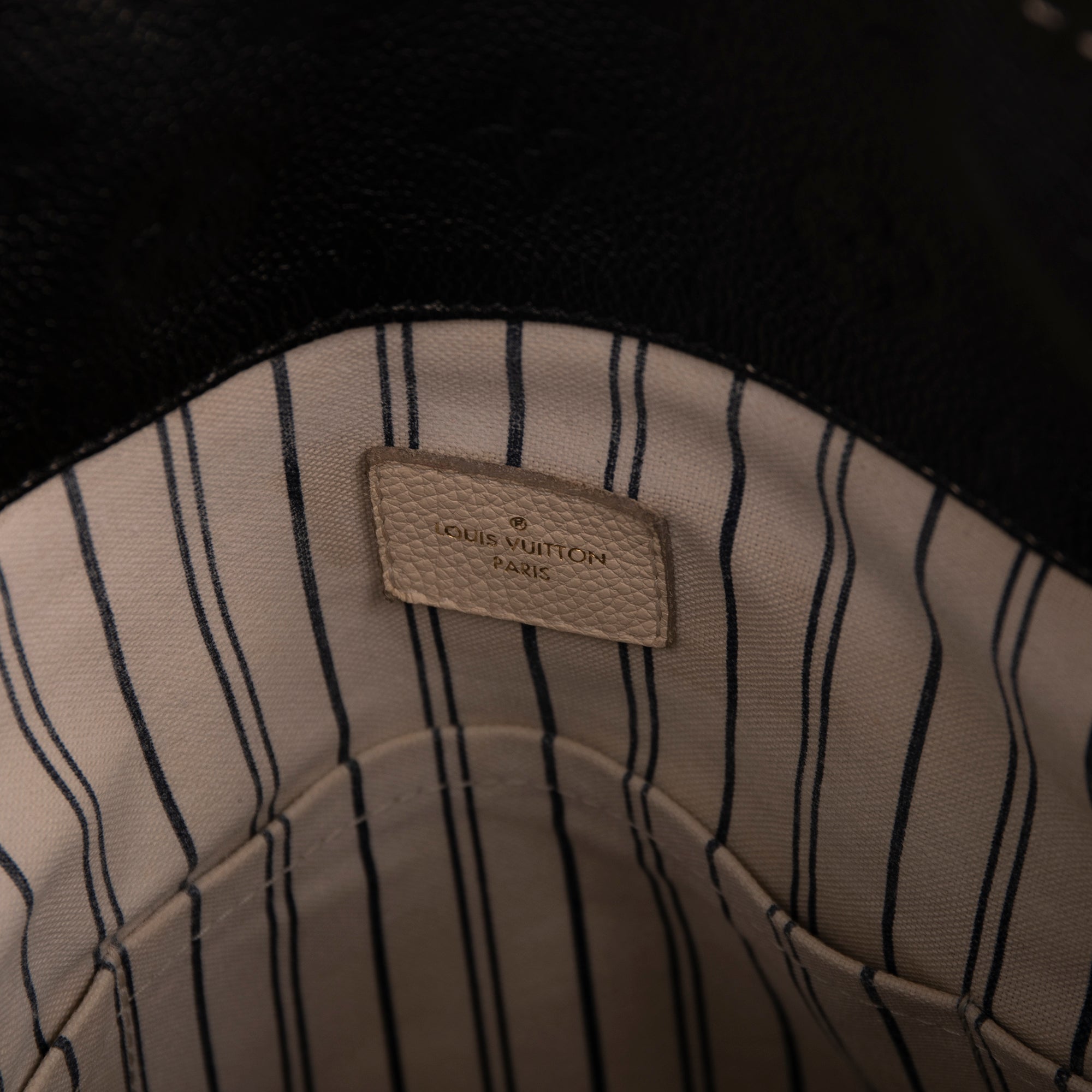 Louis Vuitton Black Monogram Empreinte Artsy MM